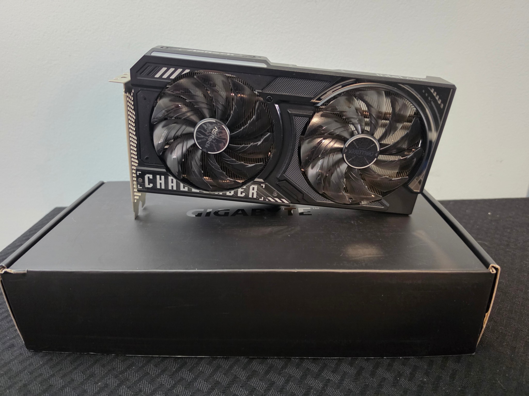 ASRock Challenger Intel Arc B570