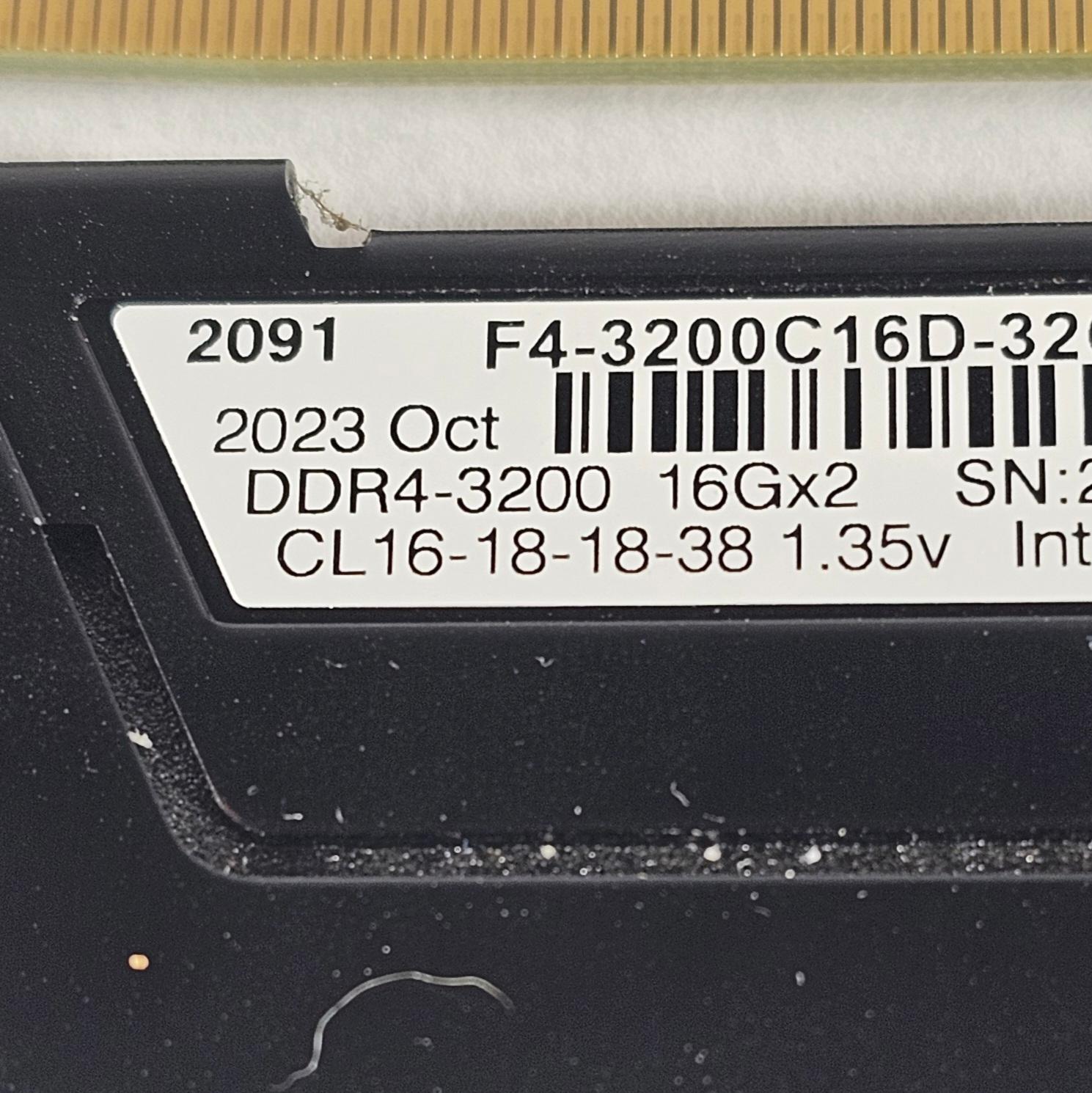 32GB DDR4 (2x16GB) CL16 3200MT/s G.Skill Ripjaws V Series