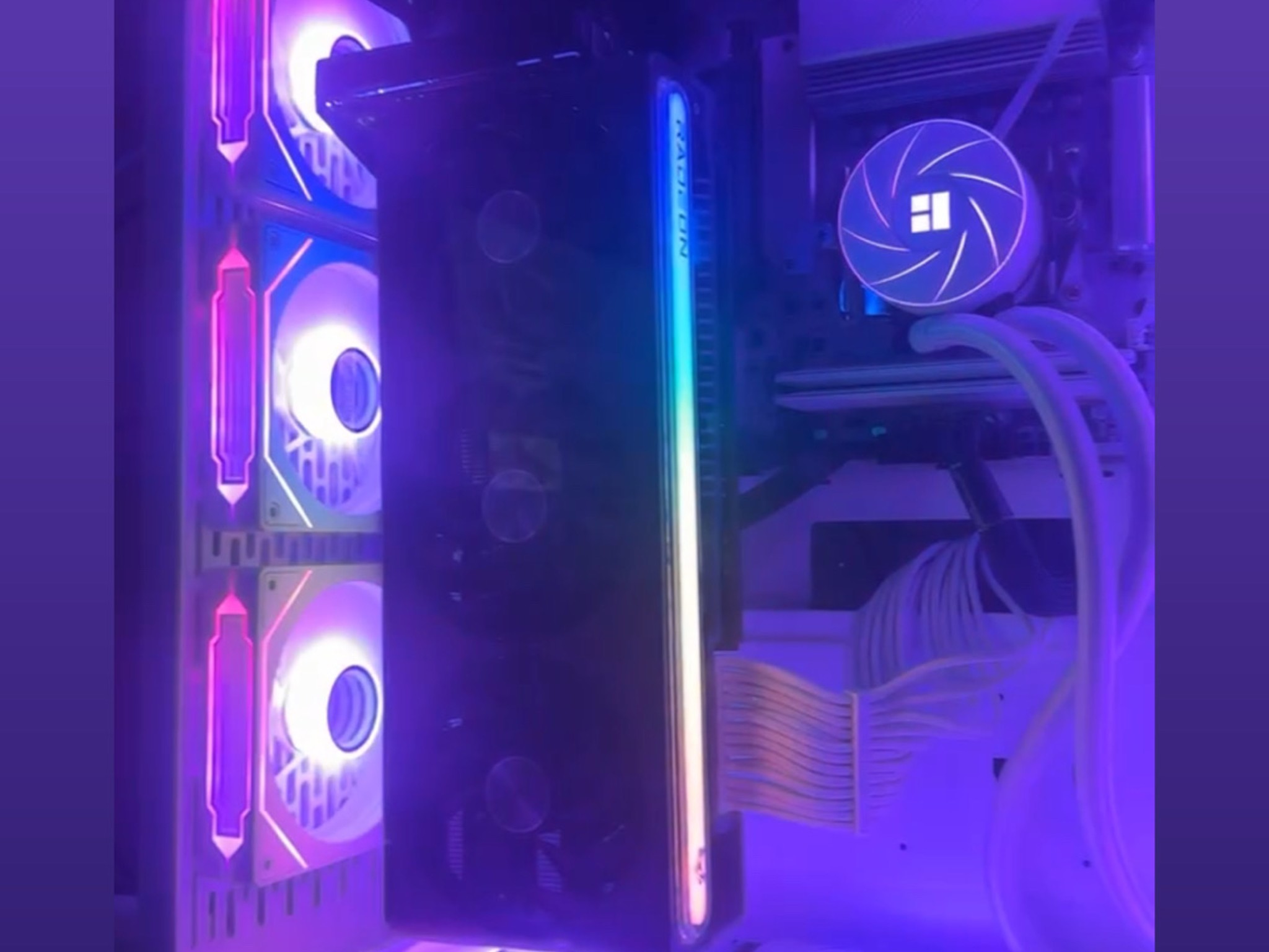 Sapphire NITRO+ Radeon RX 7900 XTX