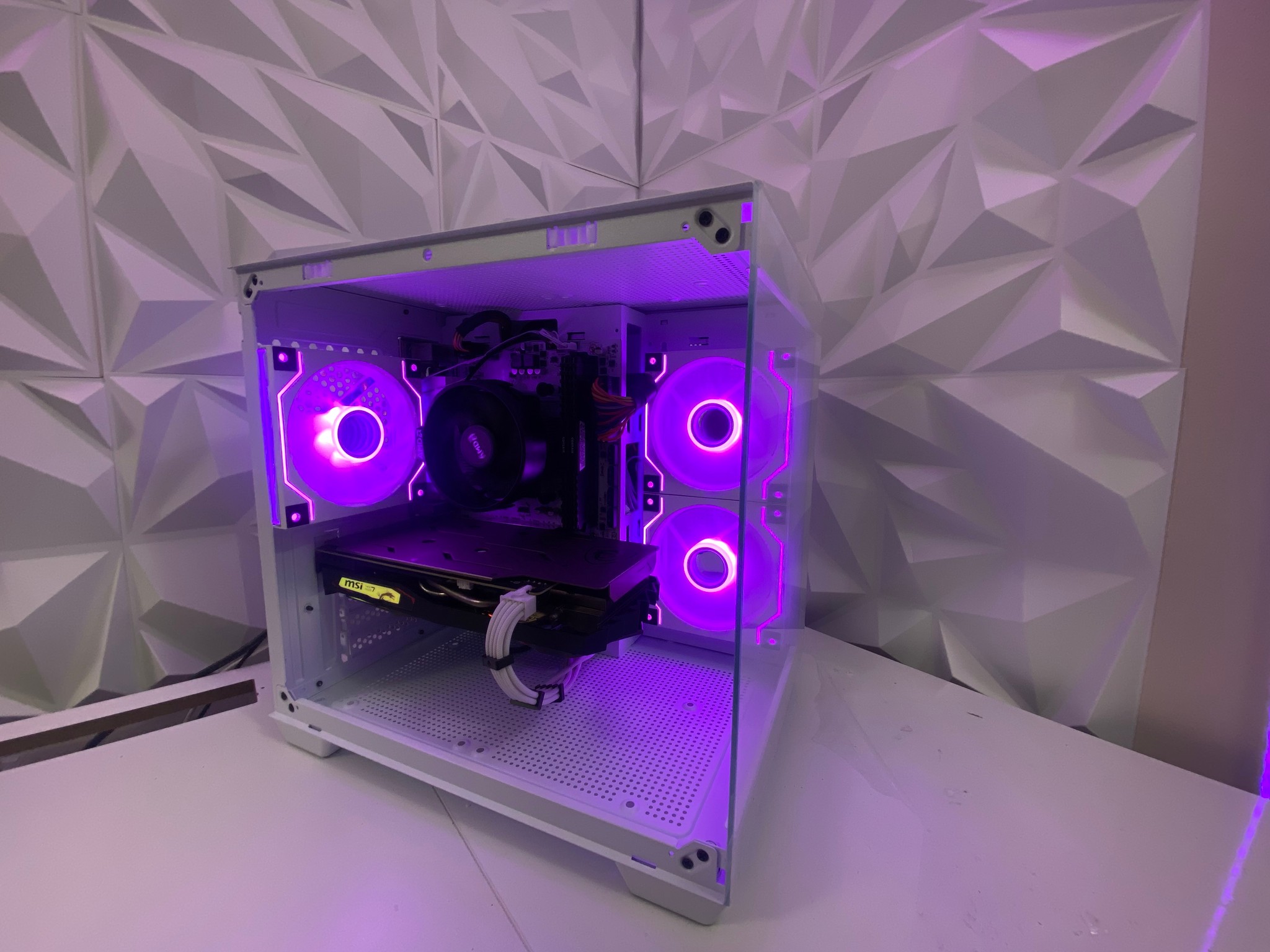 🎅🎅 White Elite Build – Ryzen 5 2600 + GTX 1660 Ti 6GB | 1080p High FPS Ready