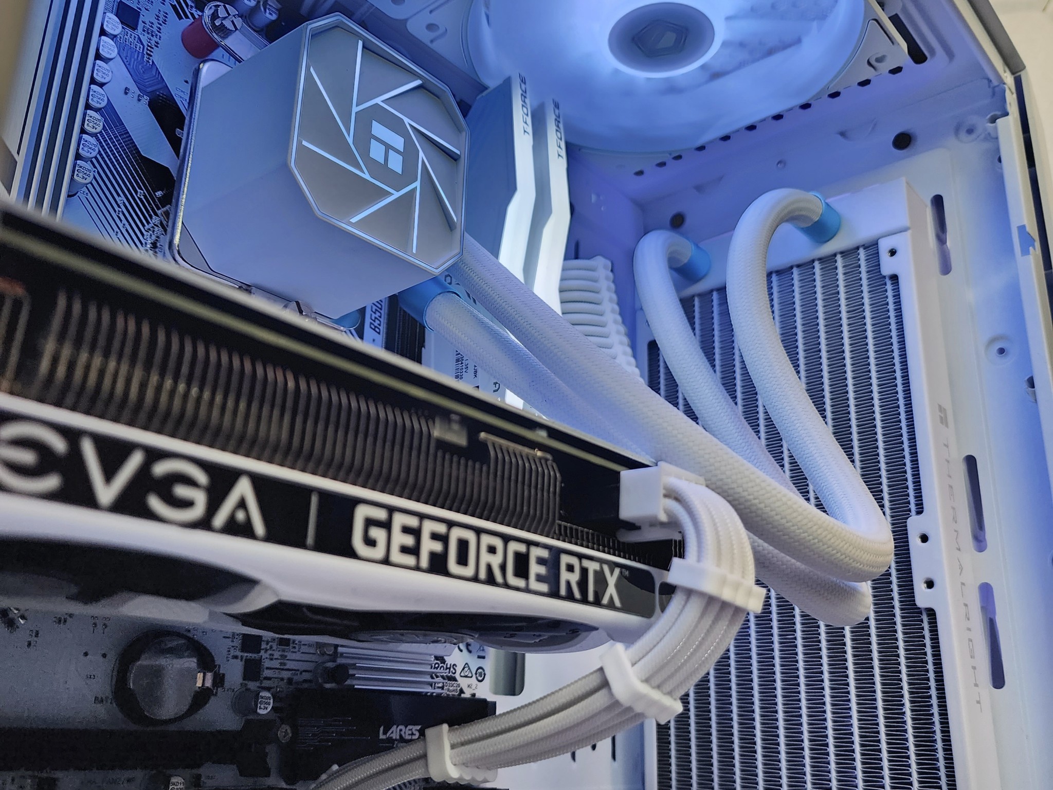 🤍🤍RTX 3060Ti // Ryzen 5 5600G // 32GB 3600MHz // 1TB M.2 NVMe