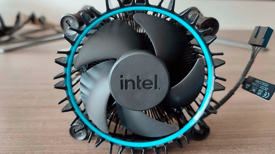 Intel Core i7-12700k LGA1700 with Cooler