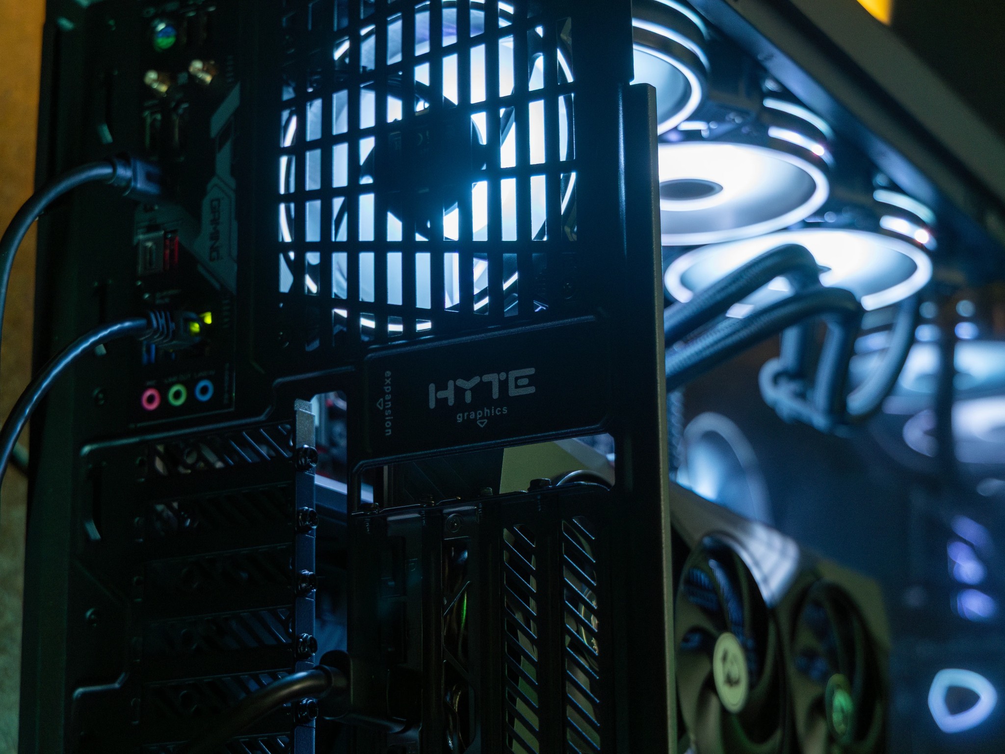 ☄️ Onyx 2.0 ☄️ RTX 5070ti / AMD R7 9700X / 2TB NVME / 32GB DDR5 RAM / 360 AIO / Windows 11 Pro