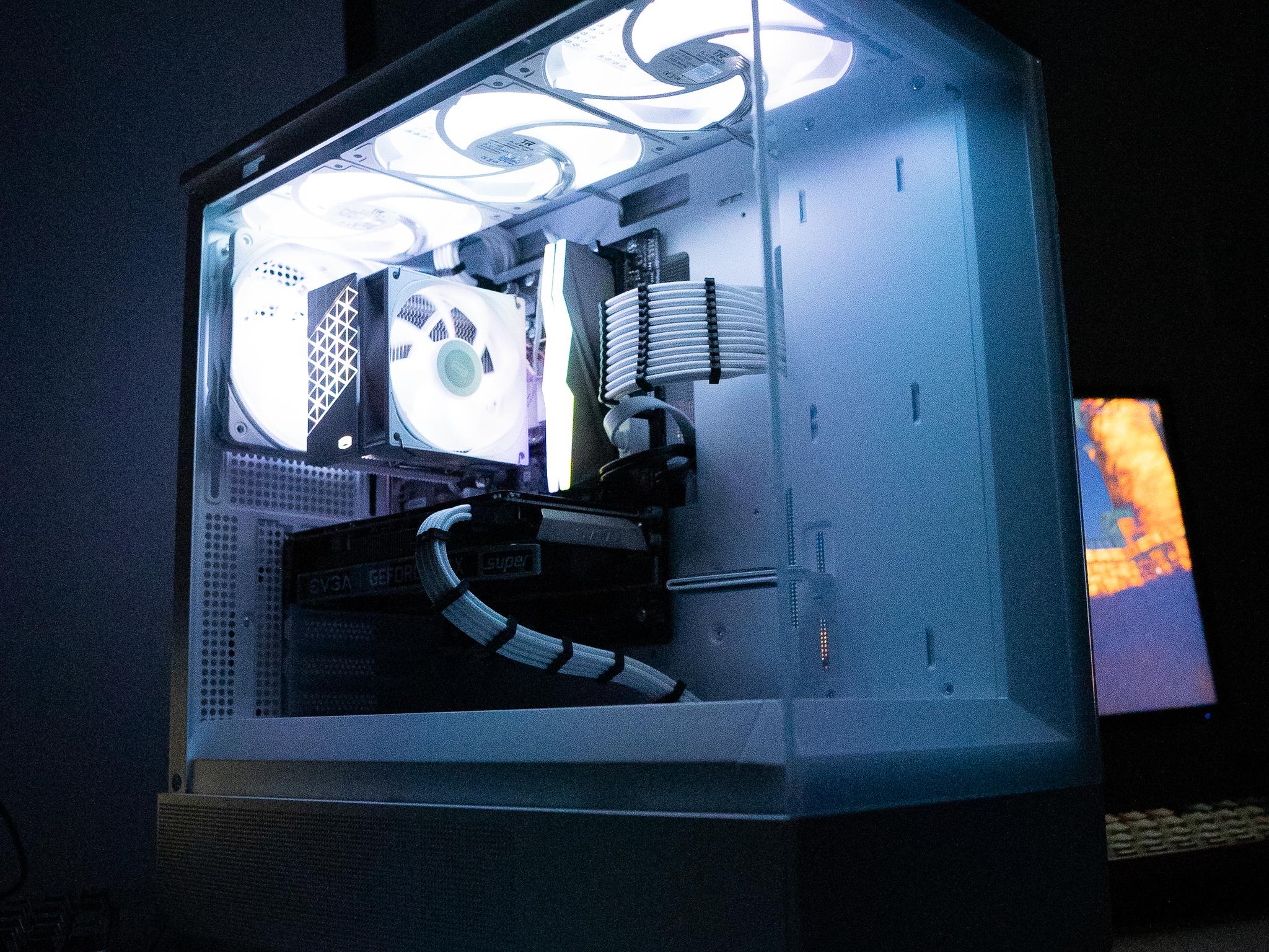 ❄️🌨 | EVGA GTX 1660 SUPER | INTEL i5 9400F | 16GB DDR4 RGB RAM | 1TB | Arctic Freeze