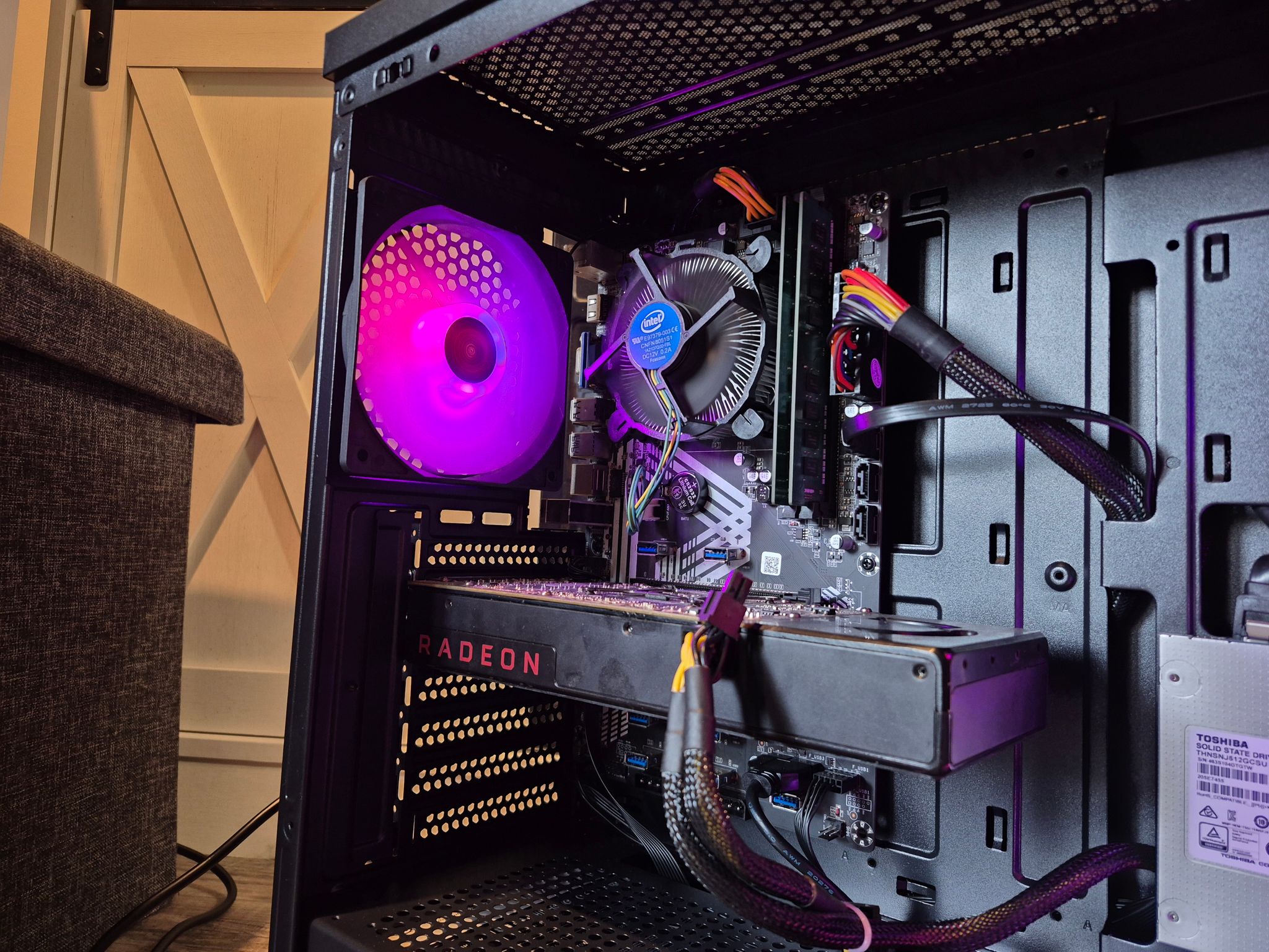 i5-7500, RX 480 4GB, 16GB RAM, 512GB SSD, Win10