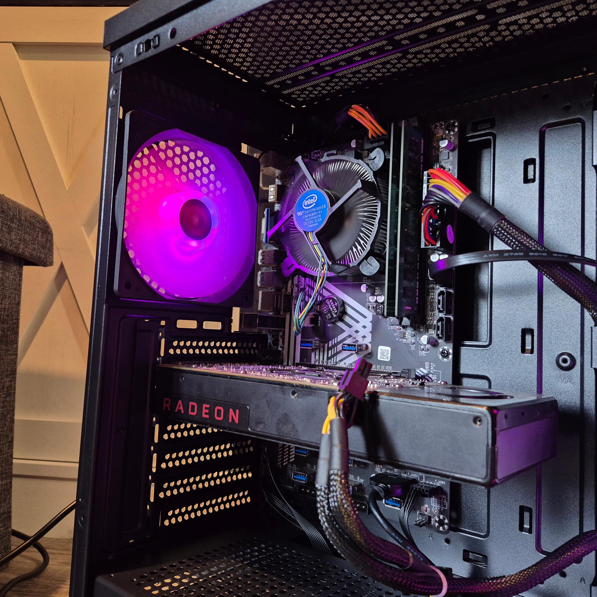 i5-7500, RX 480 4GB, 16GB RAM, 512GB SSD, Win10