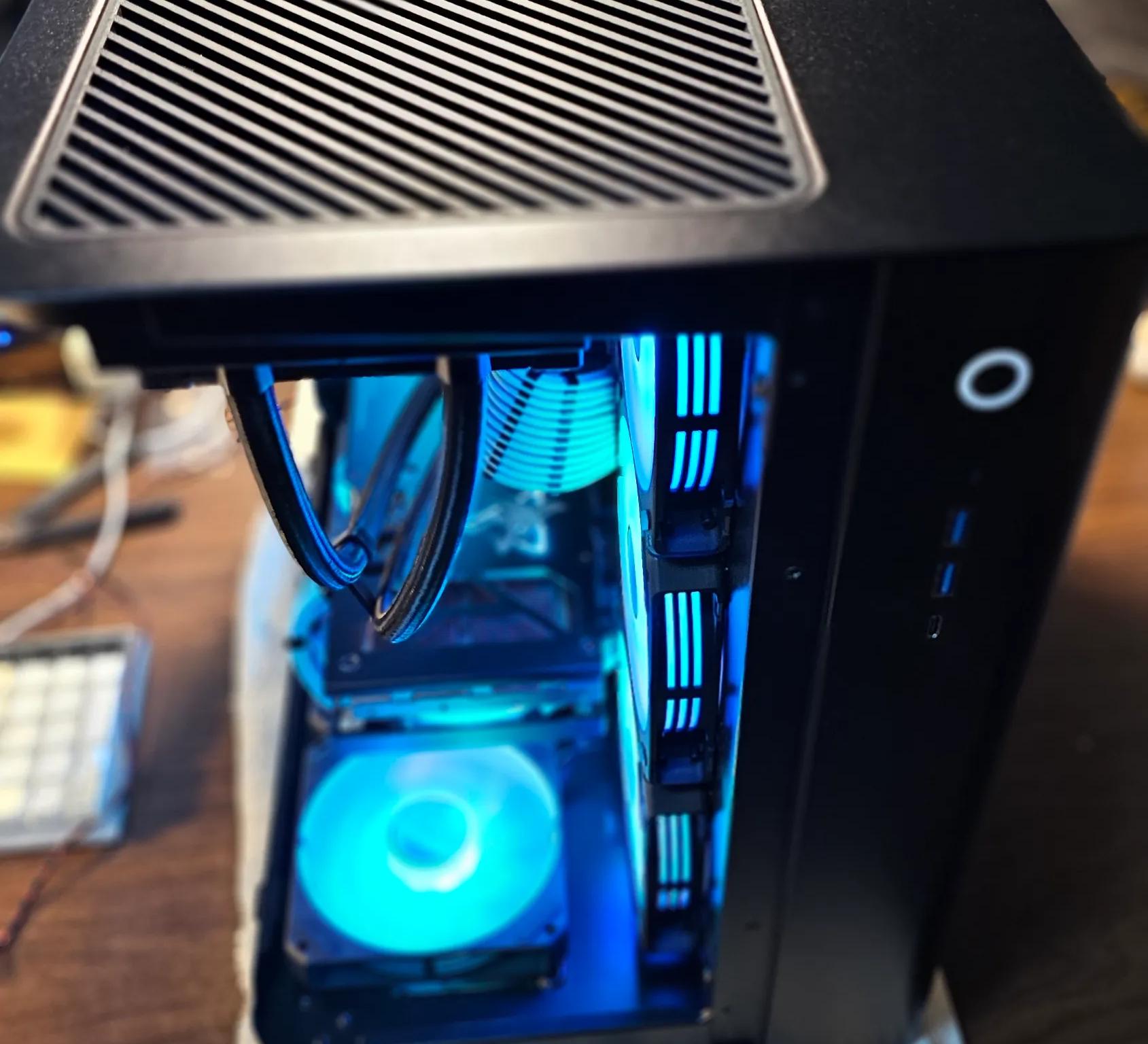 🐺HELLHOUND🐺| 1440P/4K | RX 7800XT | RYZEN 7600X | 32GB DDR5 | GAMING PC - (NEW IN BOX) $1499