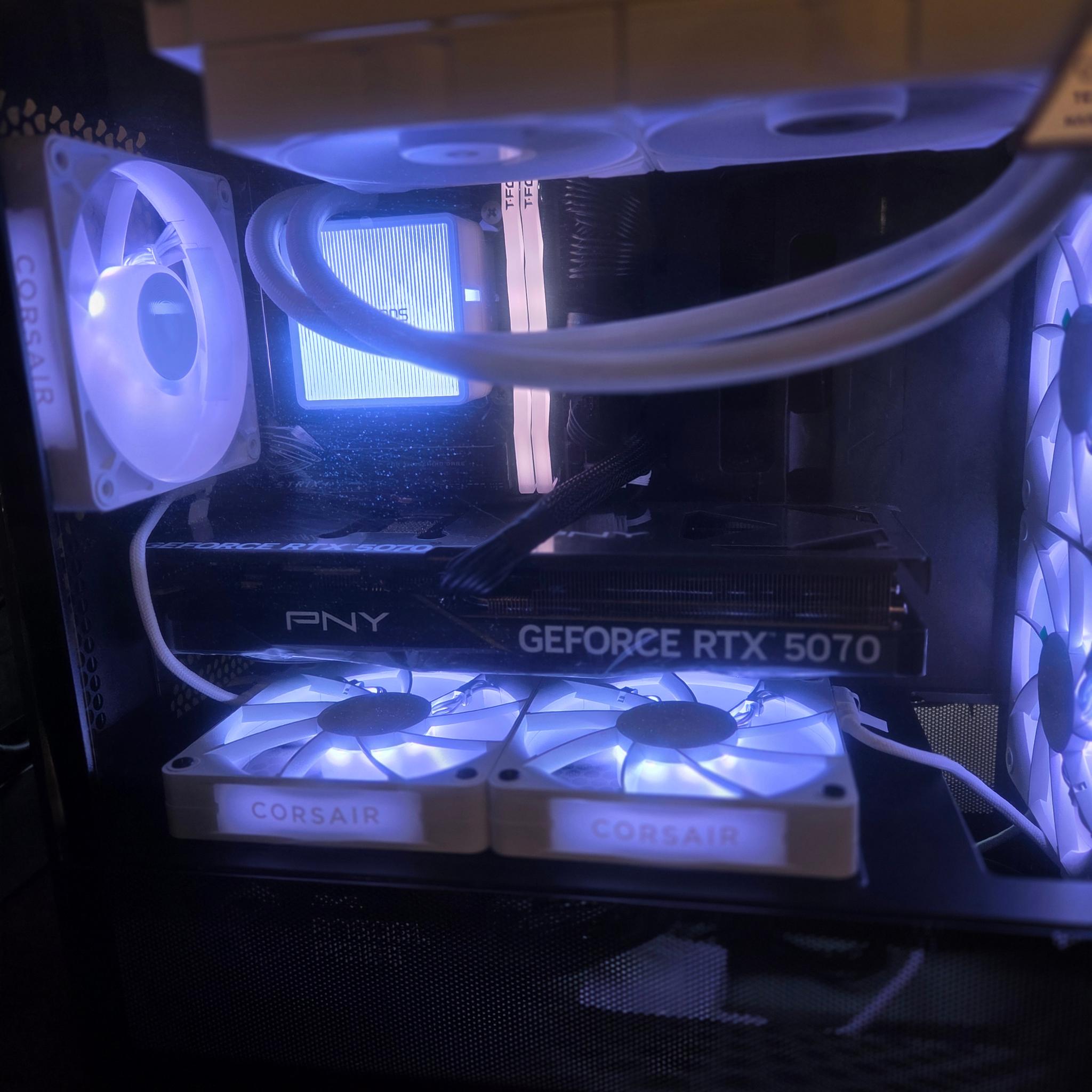 I5 14th Gen CPU pny rtx 5070 12GB oc triple fan 16gb team force delta rgb 6000mhz 2 tb ssd