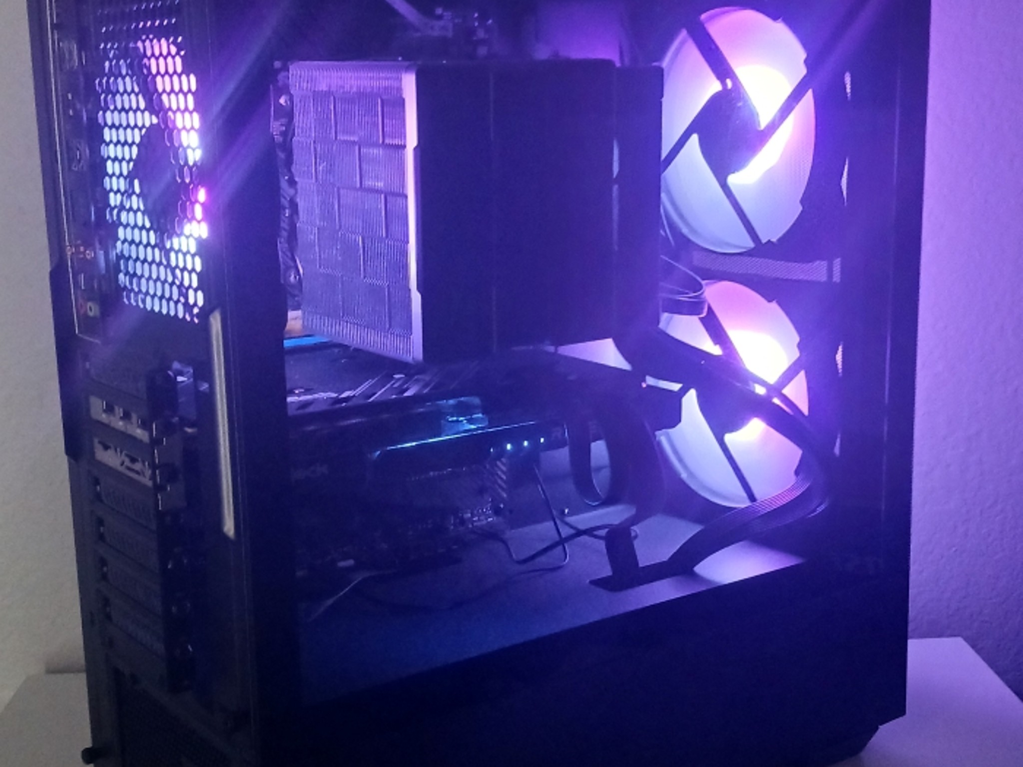 Complete High-End Gaming PC; AMD Ryzen 7; AMD Radeon RX 7600 XT