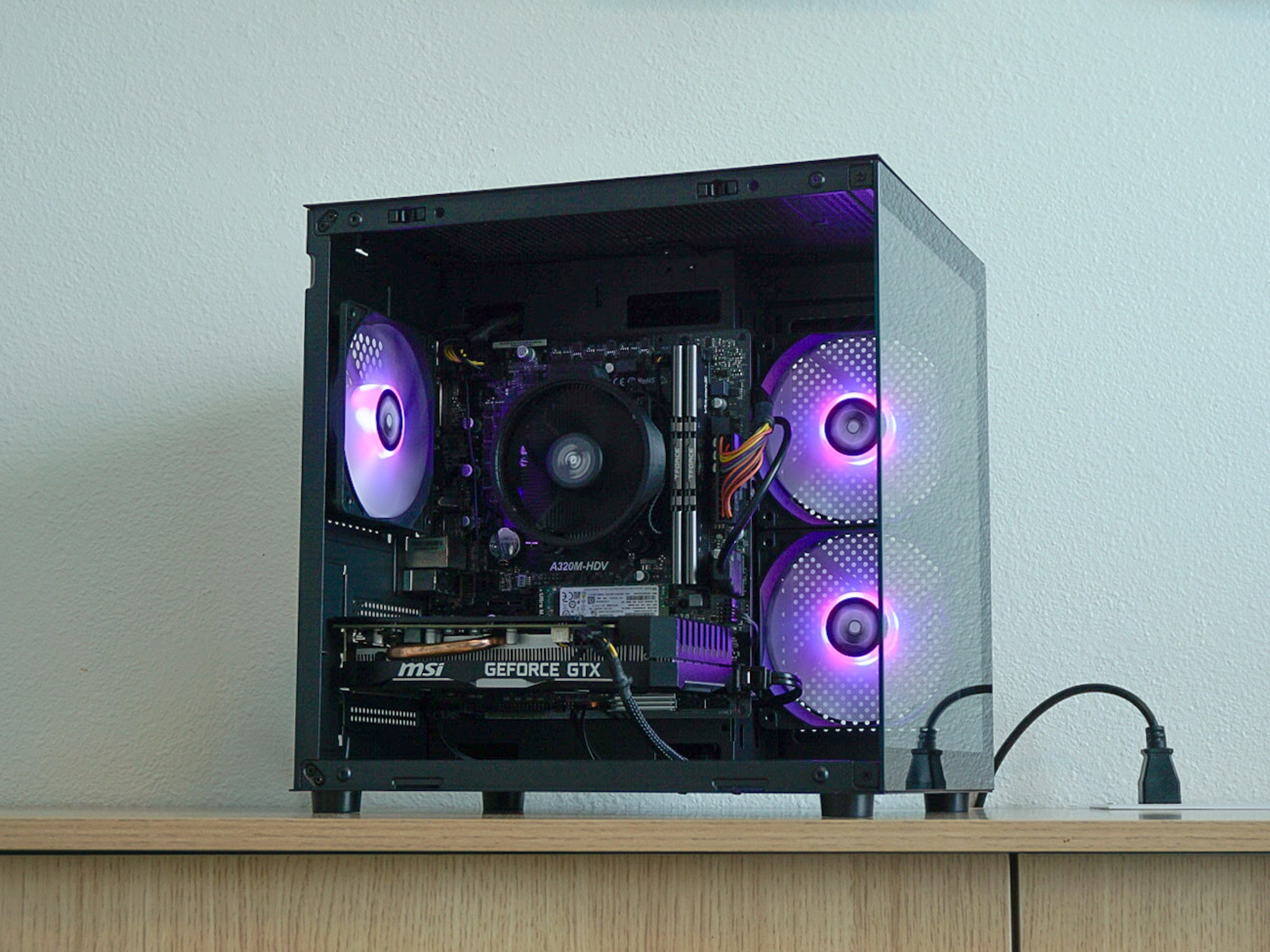 R7S - Ryzen 7 2700X / GTX 1660 Super 6GB / 16GB RAM DDR4 / 768GB