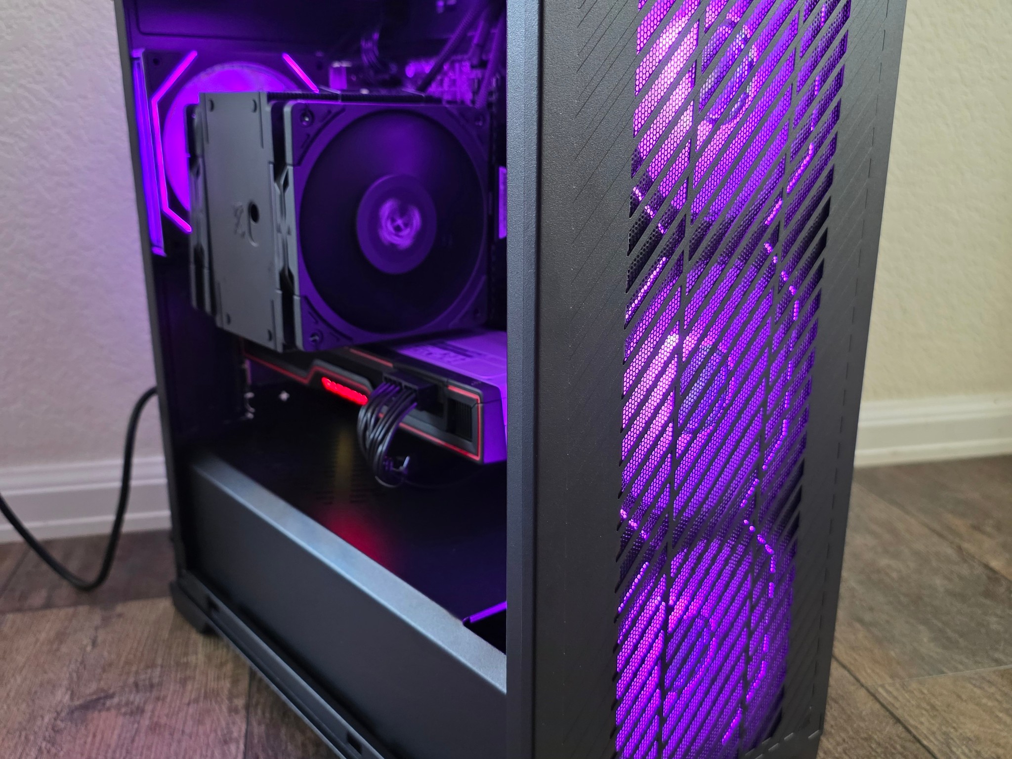 🎒 Back to School Sale! i5 9600K | RX 6700XT | 1TB NVME | 16GB DDR4