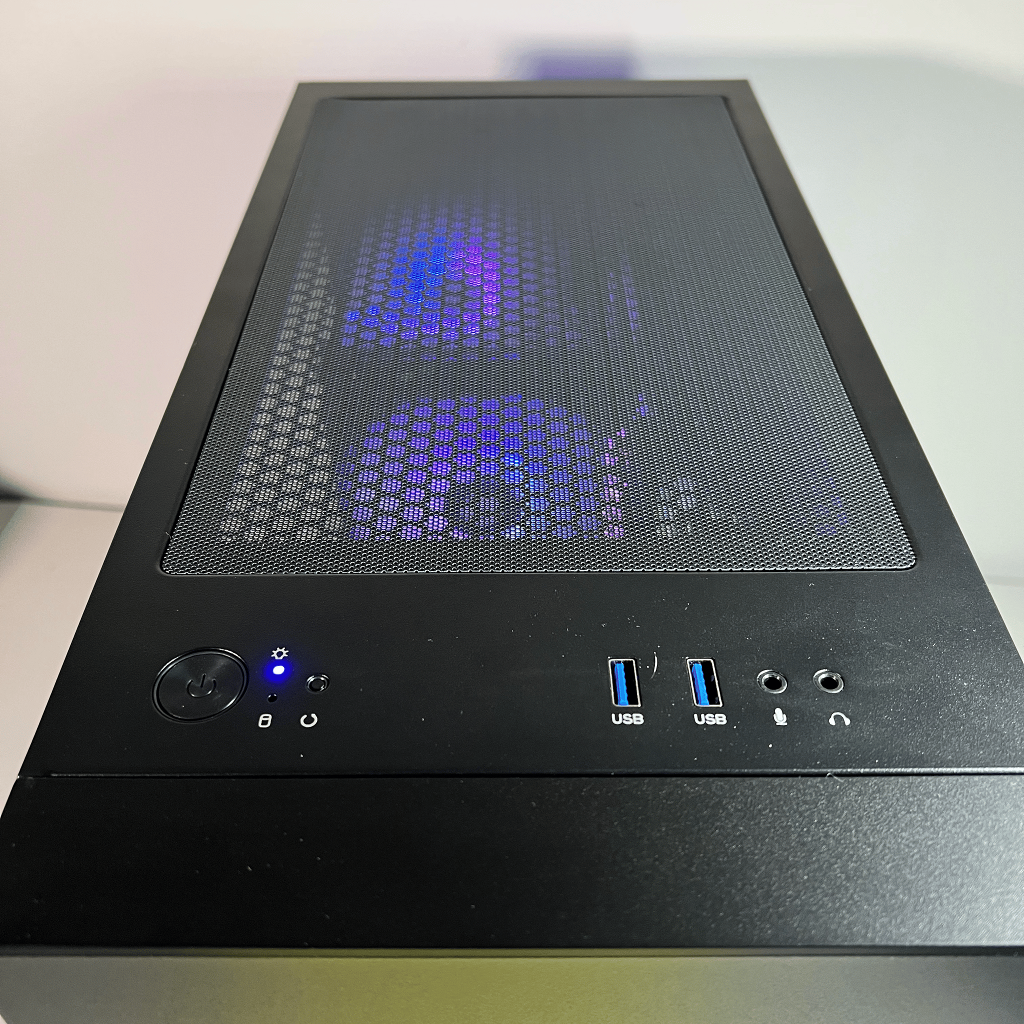 Ryzen 5 5600X | RTX 3070 FTW3 Gaming PC