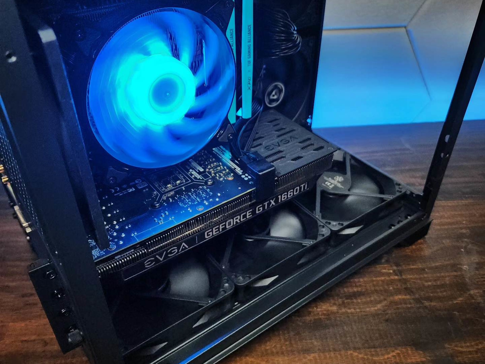 💙🖤💙 GTX 1660 Ti // Core i3 10100F // 16GB 3200MHz* // 1TB NVMe Gen 4