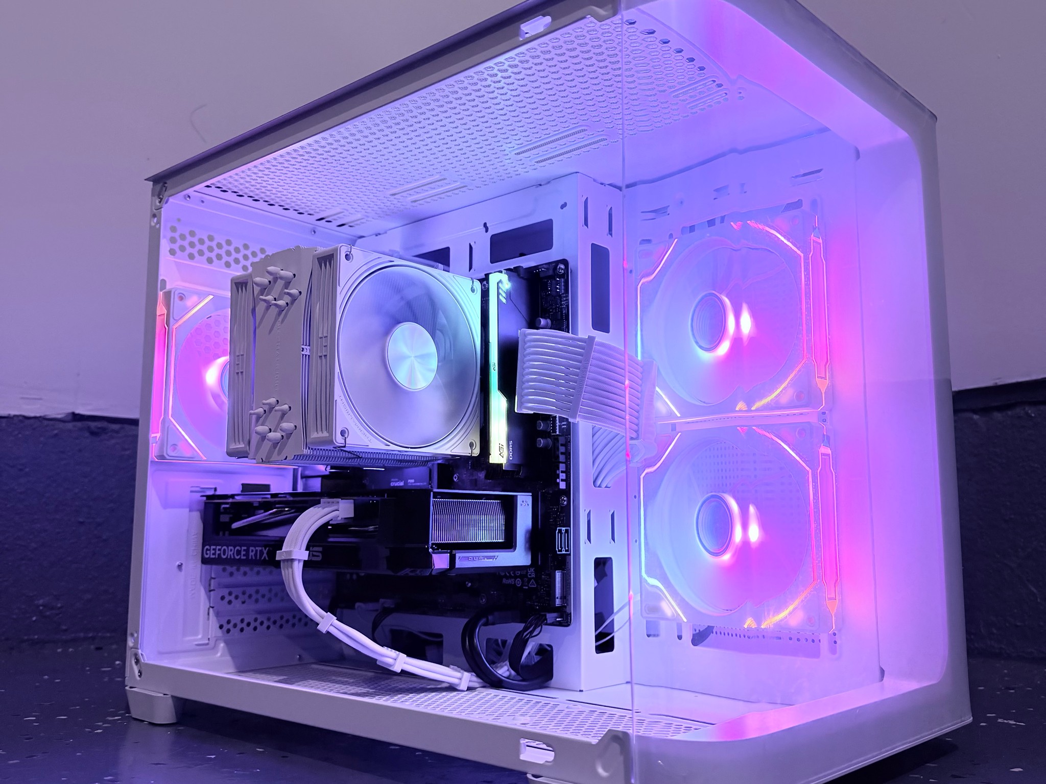 ⚪️"Polar Halo"🌈| 1440p Gaming | RTX 5060 | Ryzen 7 8700F | 16GB DDR5 | 1TB SSD | Free Shipping