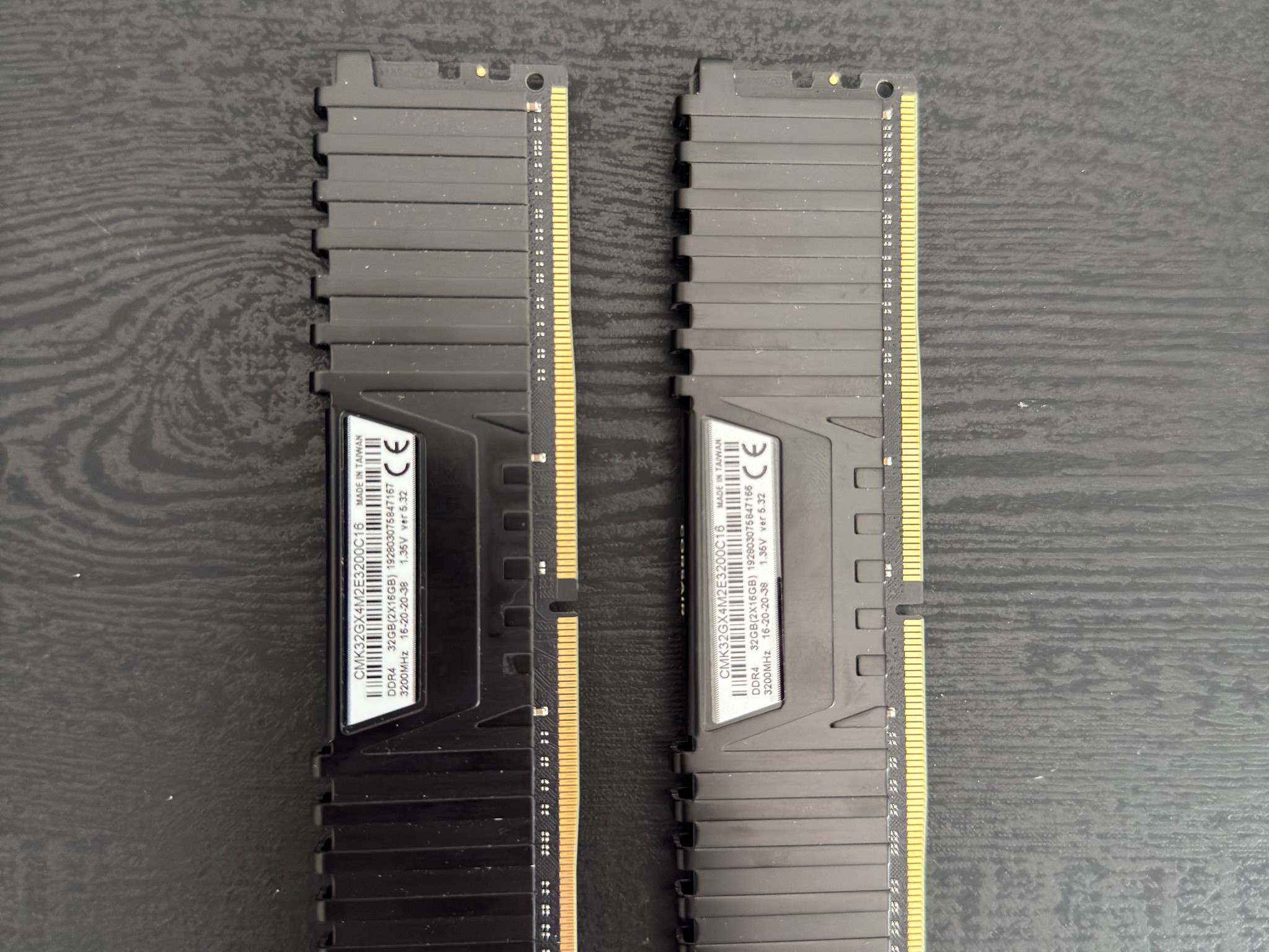 32GB DDR4 Corsair Vengeance RAM