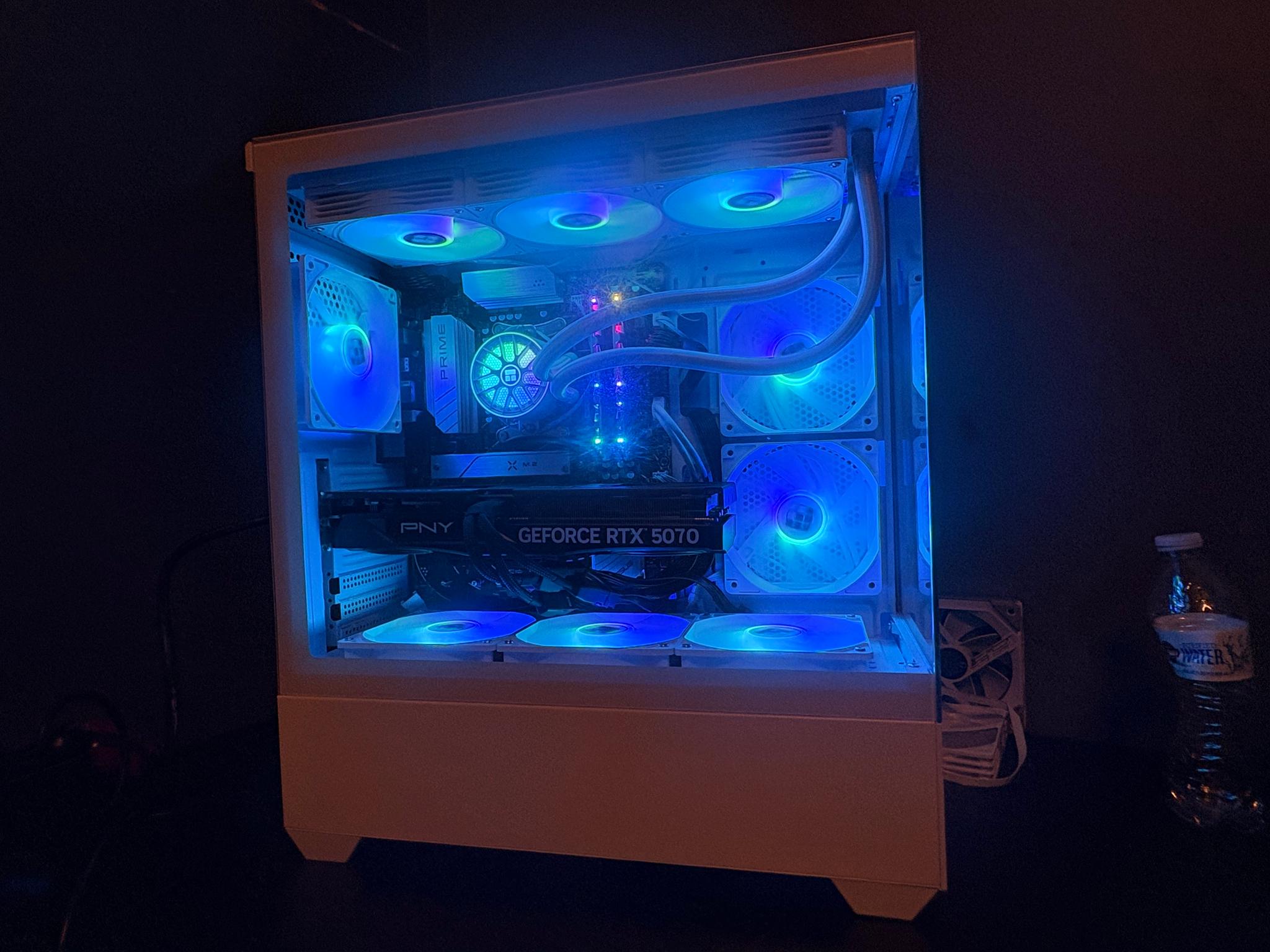5070/Ryzen 5 9600x/32GB DDR5/1TB NVMe-Gaming Pc
