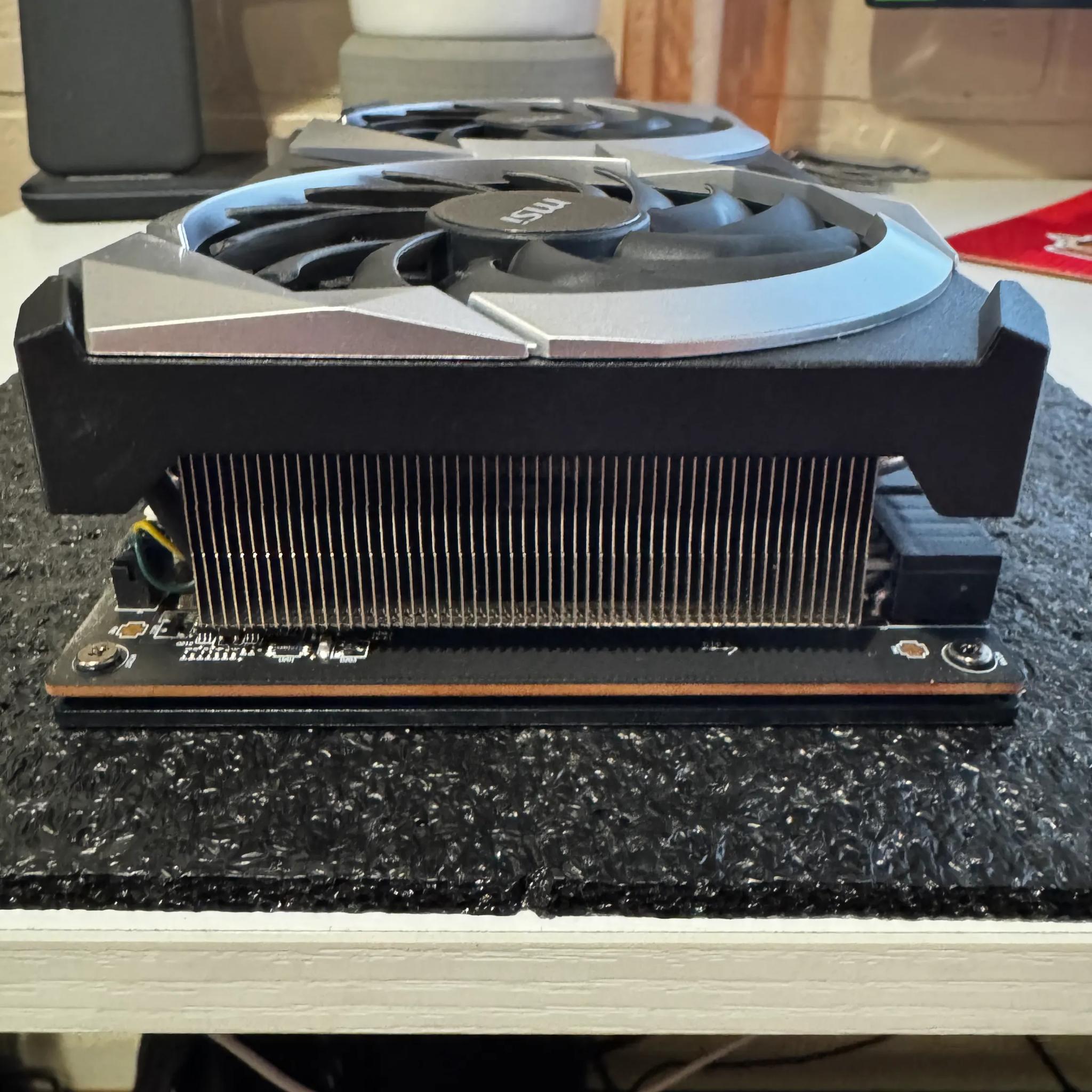 MSI Mech 2X/AMD Radeon RX 6750XT