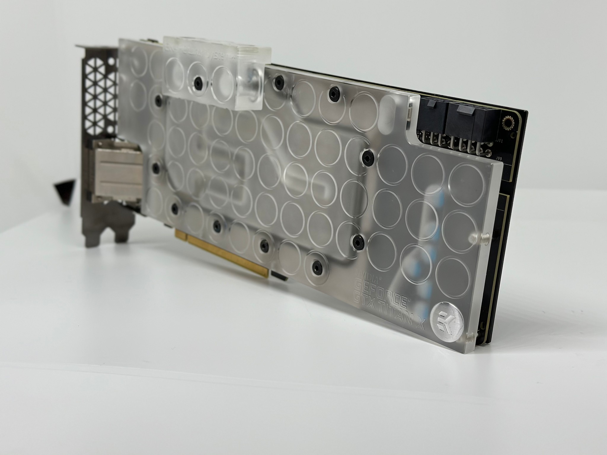 On sale! Nvidia Titan X + EKWB