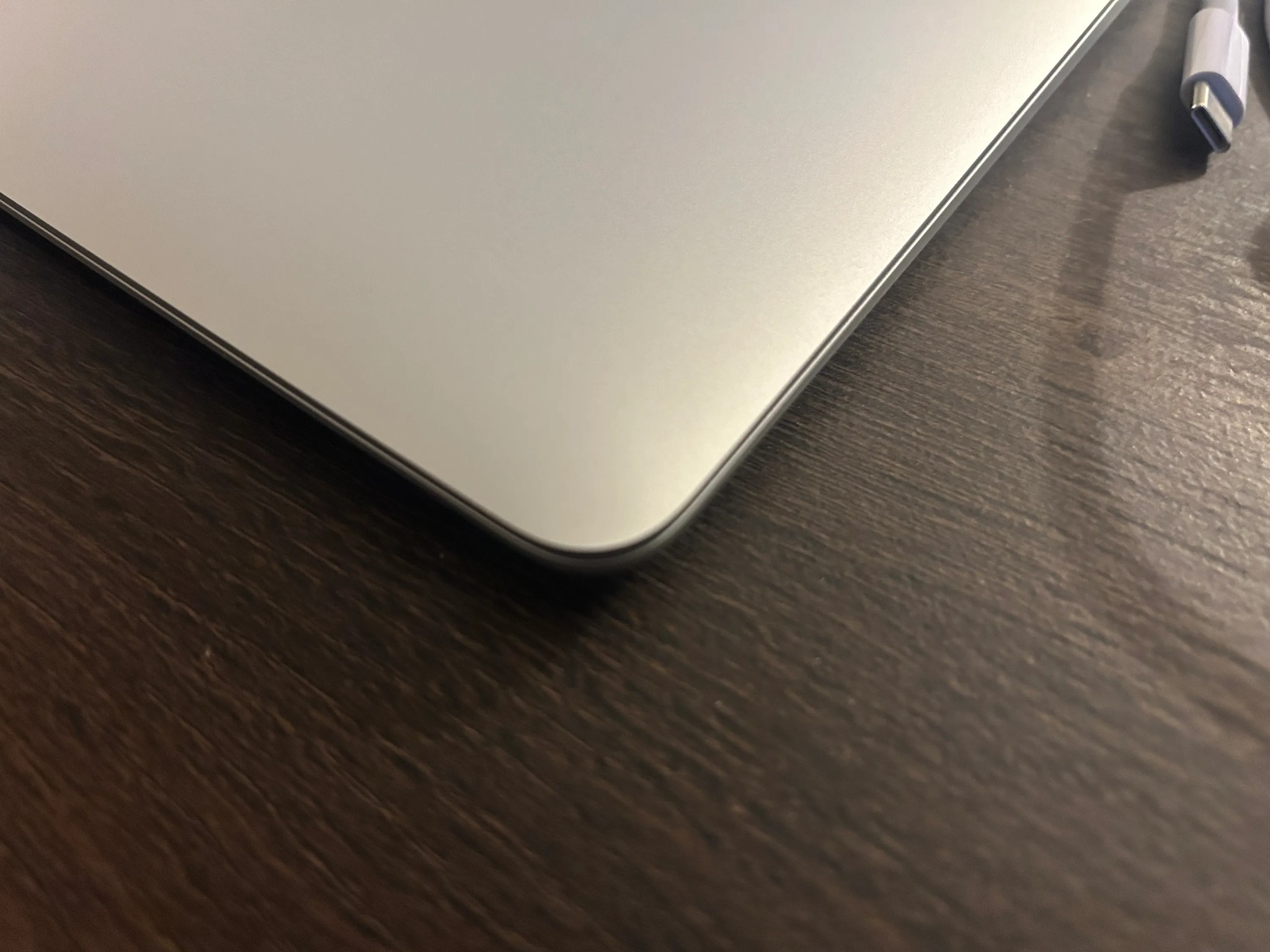 Macbook Air M1 13 in Silver, 8GB RAM, SSd 256GB