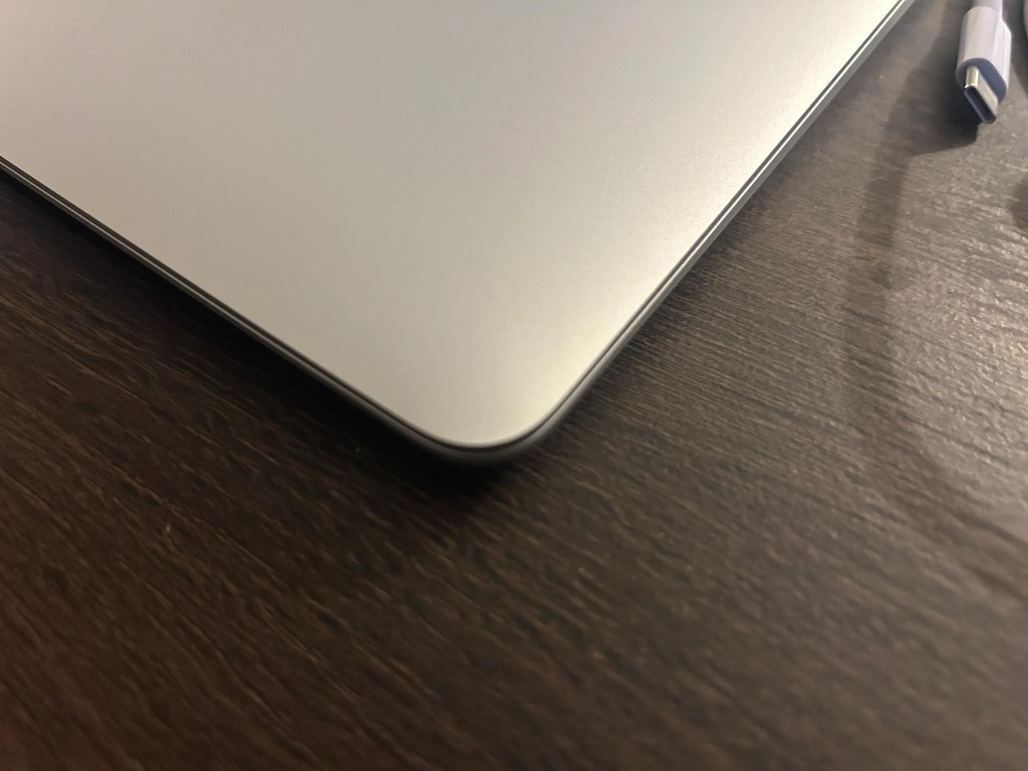 Macbook Air M1 13 in Silver, 8GB RAM, SSd 256GB