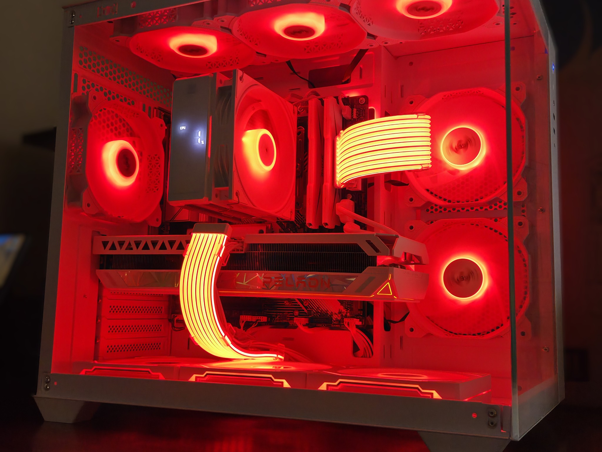 The Yeti! ❄️ – Ryzen 5 7500F • RTX 3070 Ti • 32GB DDR5 6000 • Temp Display • 1440p Gaming PC