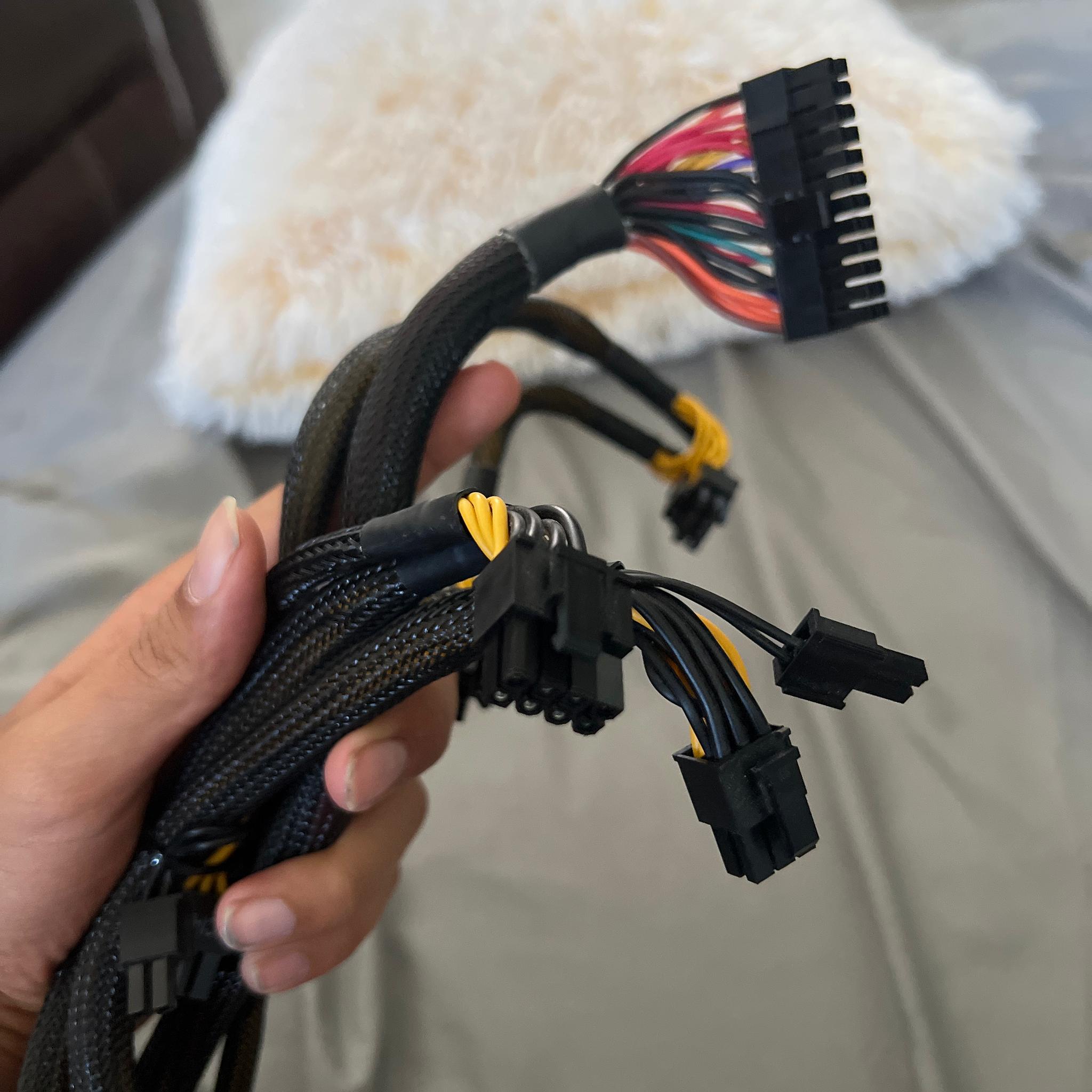 Apevia Prestige 600watt PSU 80+ Gold