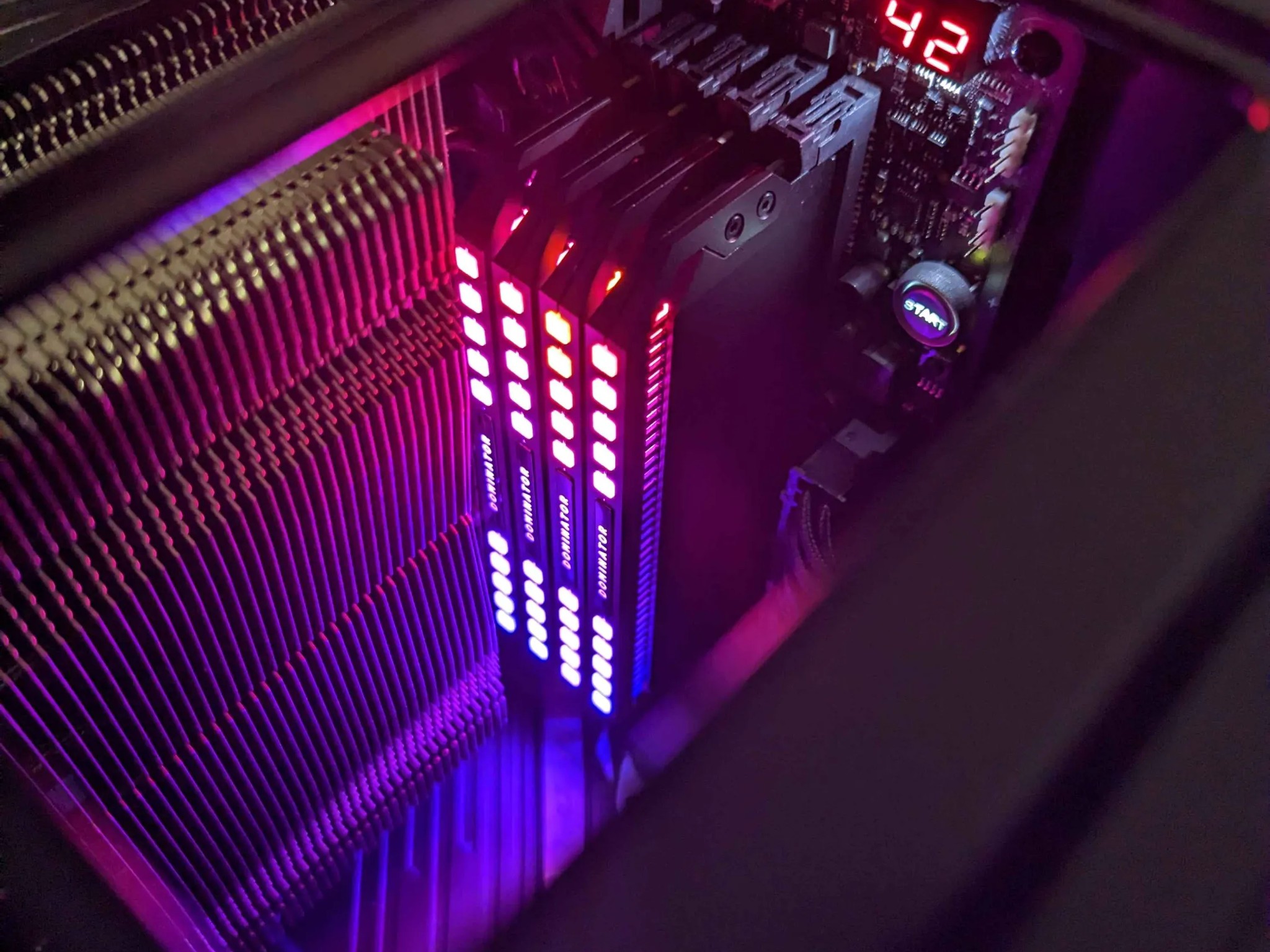 CORSAIR Dominator Platinum RGB 64GB (4x16GB) DDR4 3600MHz CL16