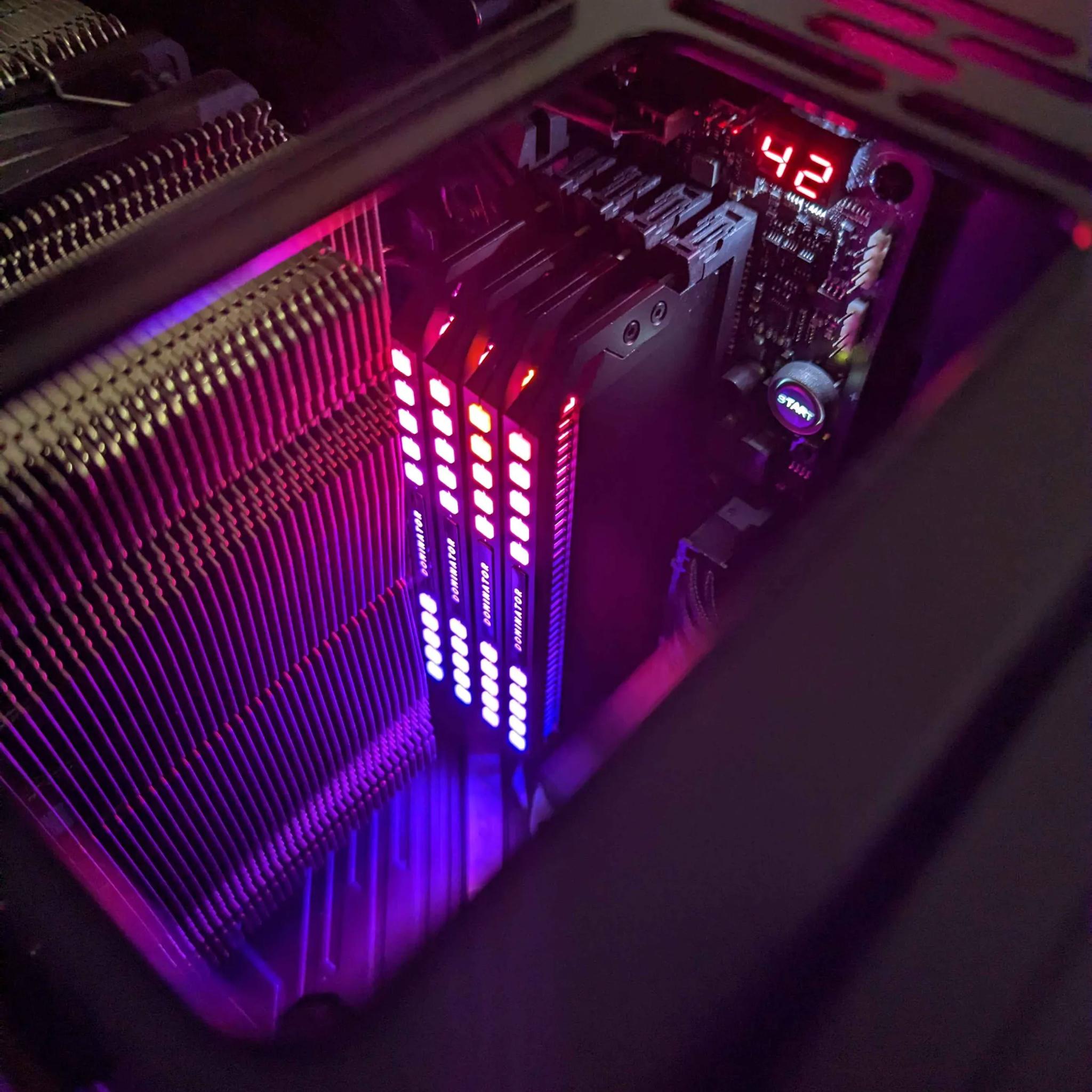 CORSAIR Dominator Platinum RGB 64GB (4x16GB) DDR4 3600MHz CL16