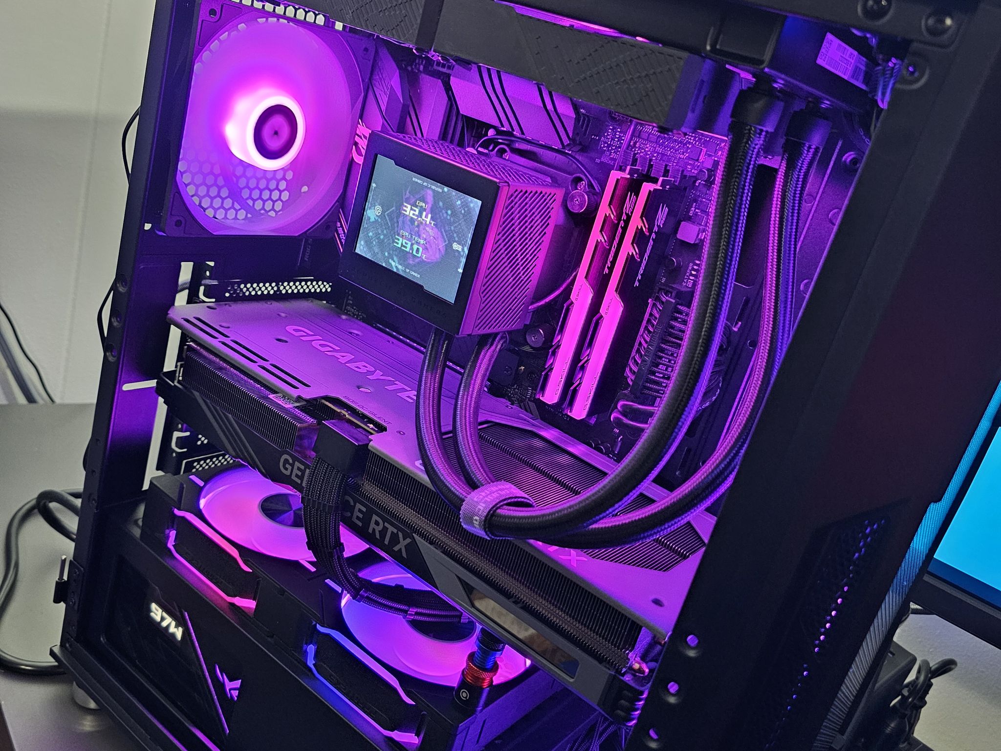 Verdansk!! // 5700X3D // RTX 4070 Ti // 2TB STORAGE // 32GB DDR4