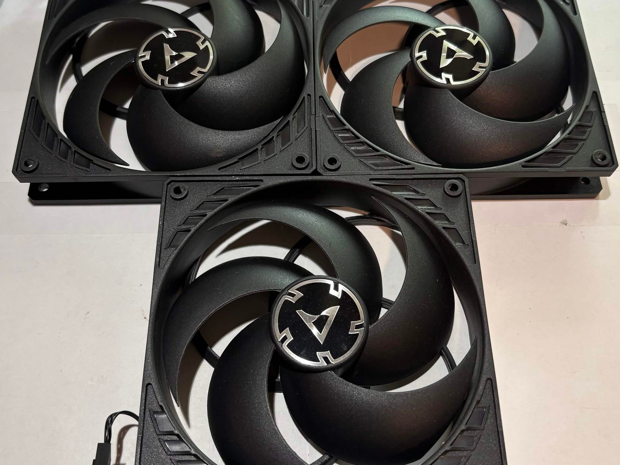 ARCTIC P14 PWM PST 140mm Fans - 3 Pack Condition