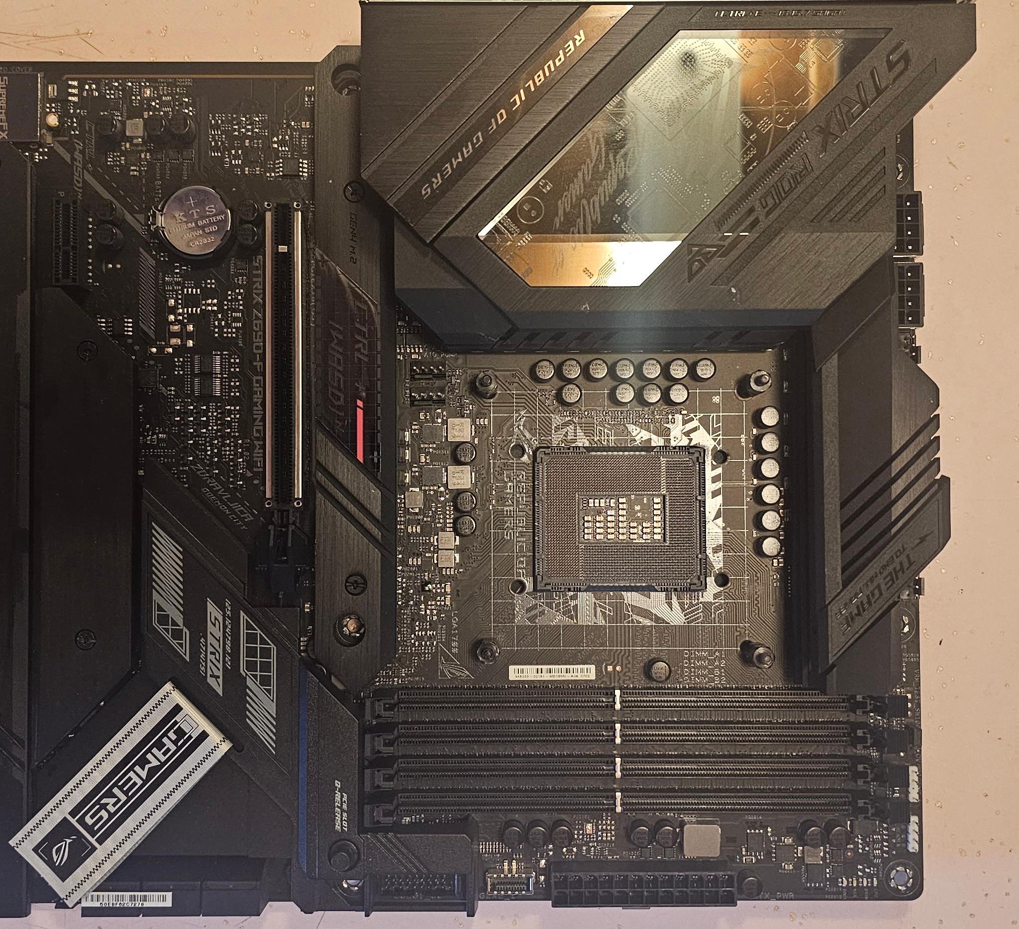 ASUS rog strix z690-f