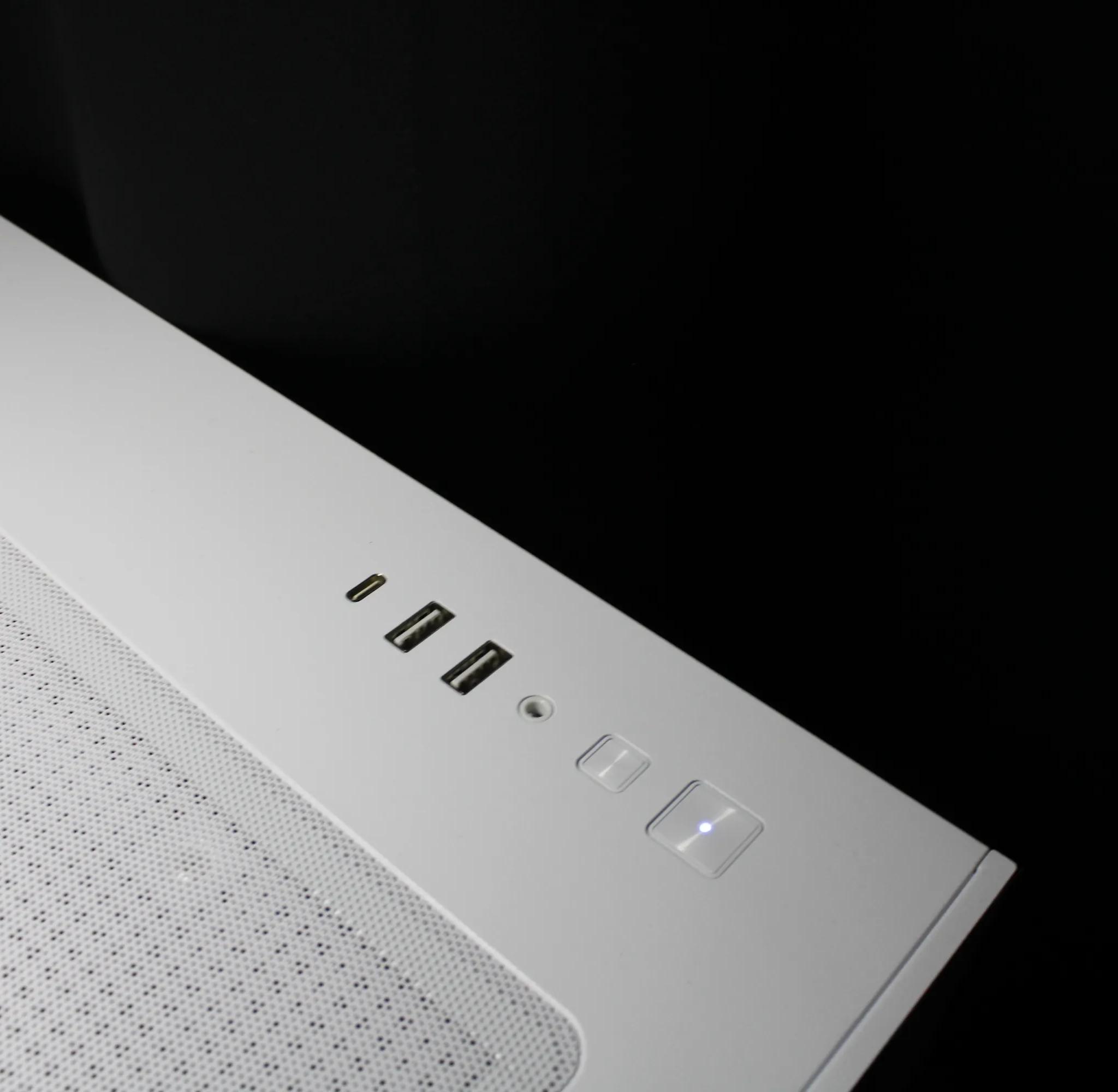 🤍 White Gaming PC [Ryzen 7] [GTX 1650] [16GB RAM]
