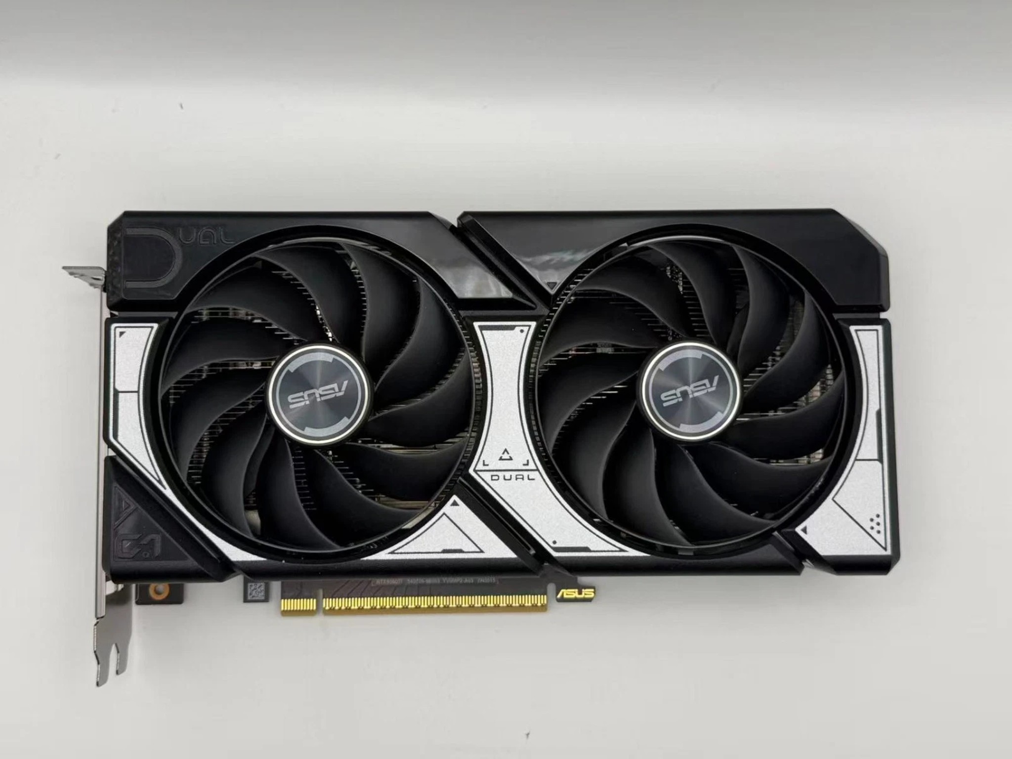 Open Box ASUS Dual NVIDIA GeForce RTX 5060 Ti 8GB GDDR7 OC Edition Dual Fan GPU