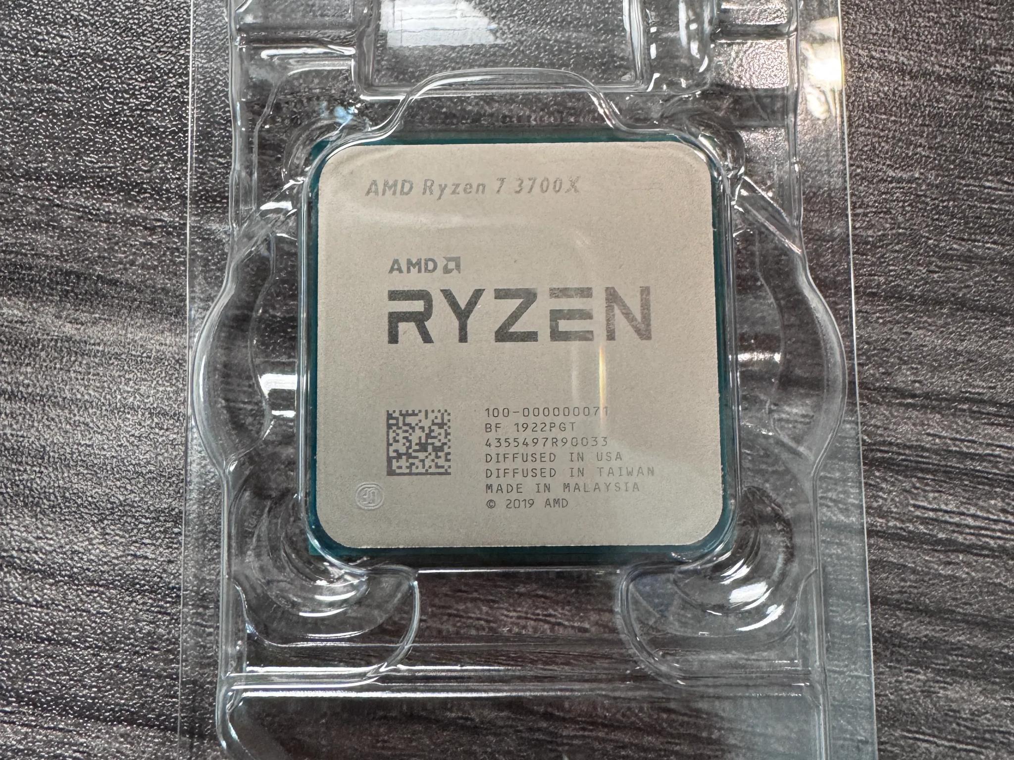 AMD Ryzen 7 3700X