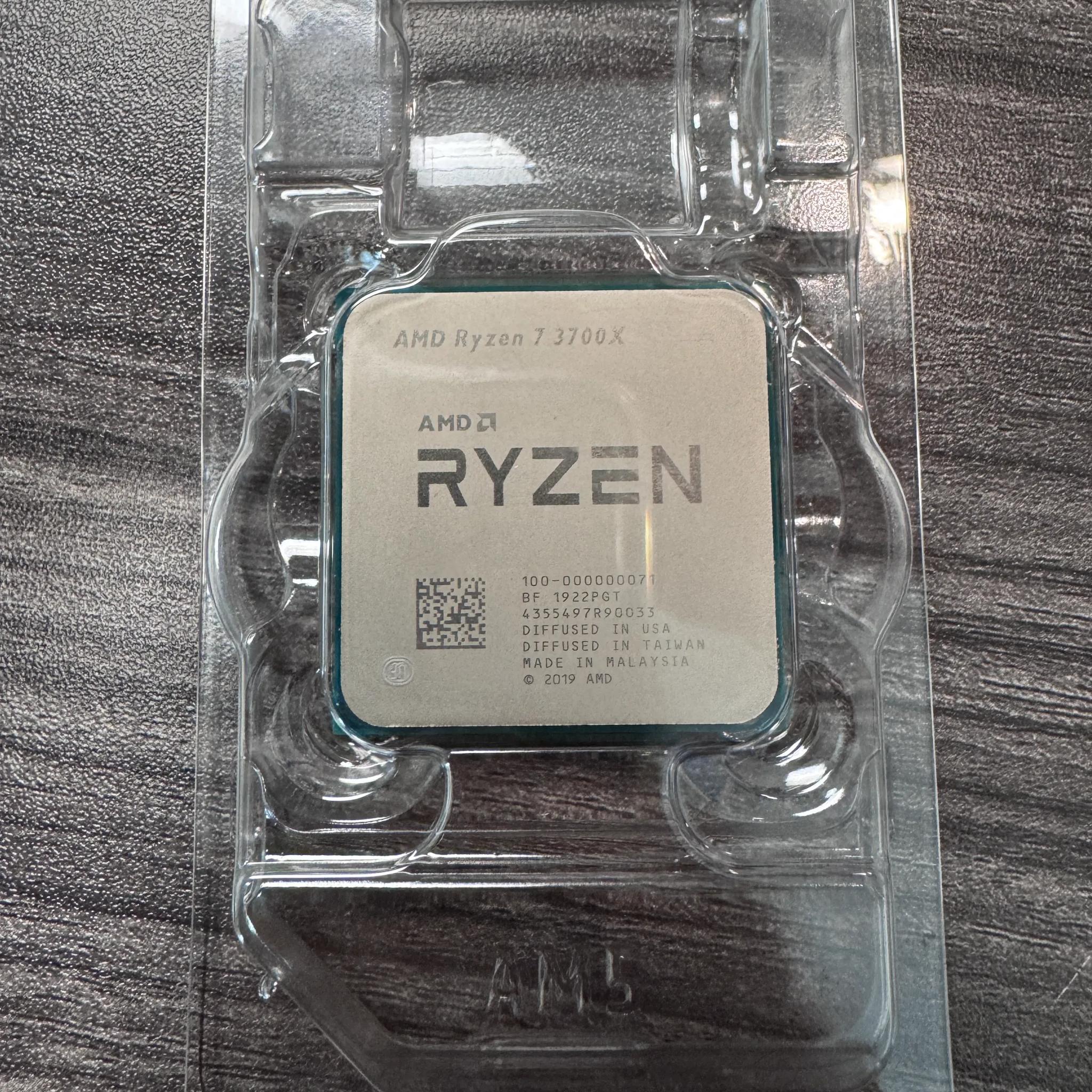 AMD Ryzen 7 3700X