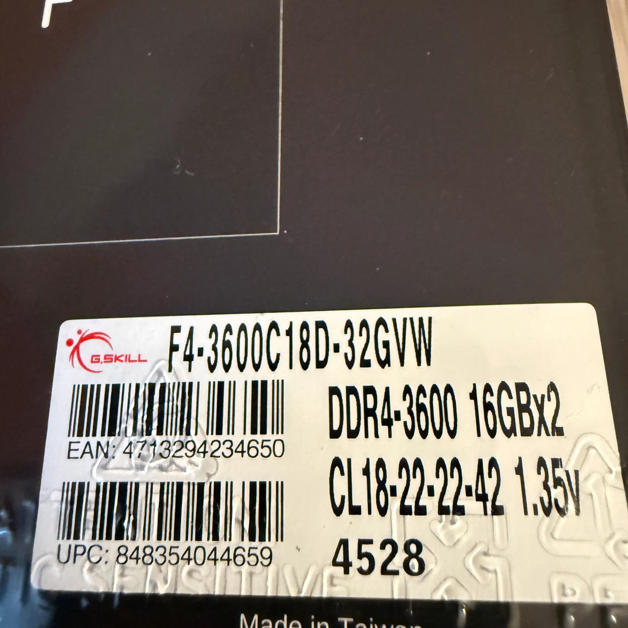 G.SKILL Ripjaws V Series DDR4 RAM 32GB (2x16GB) 3600MT/s CL18-22-22-42 1.35V - White