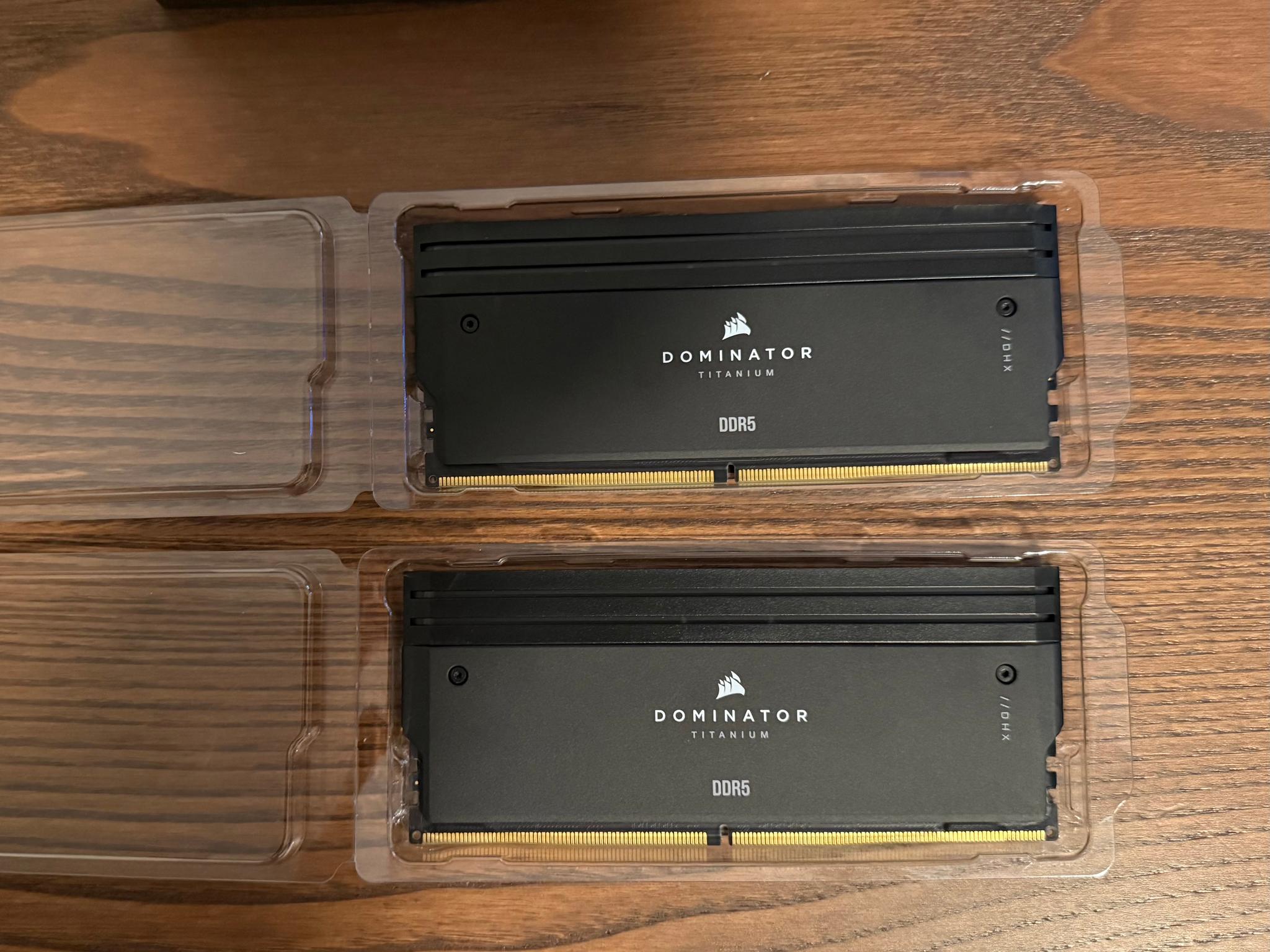 Corsair Dominator Titanium DDR5 48GB 8000MHz Kit