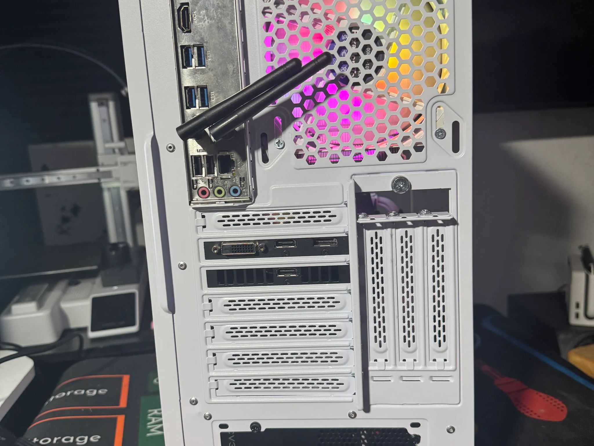 Gaming PC | Ryzen 7 2700X | RTX 2060 6GB | 16GB DDR4 | 1TB SSD | WIN 11 PRO | WIFI + BT