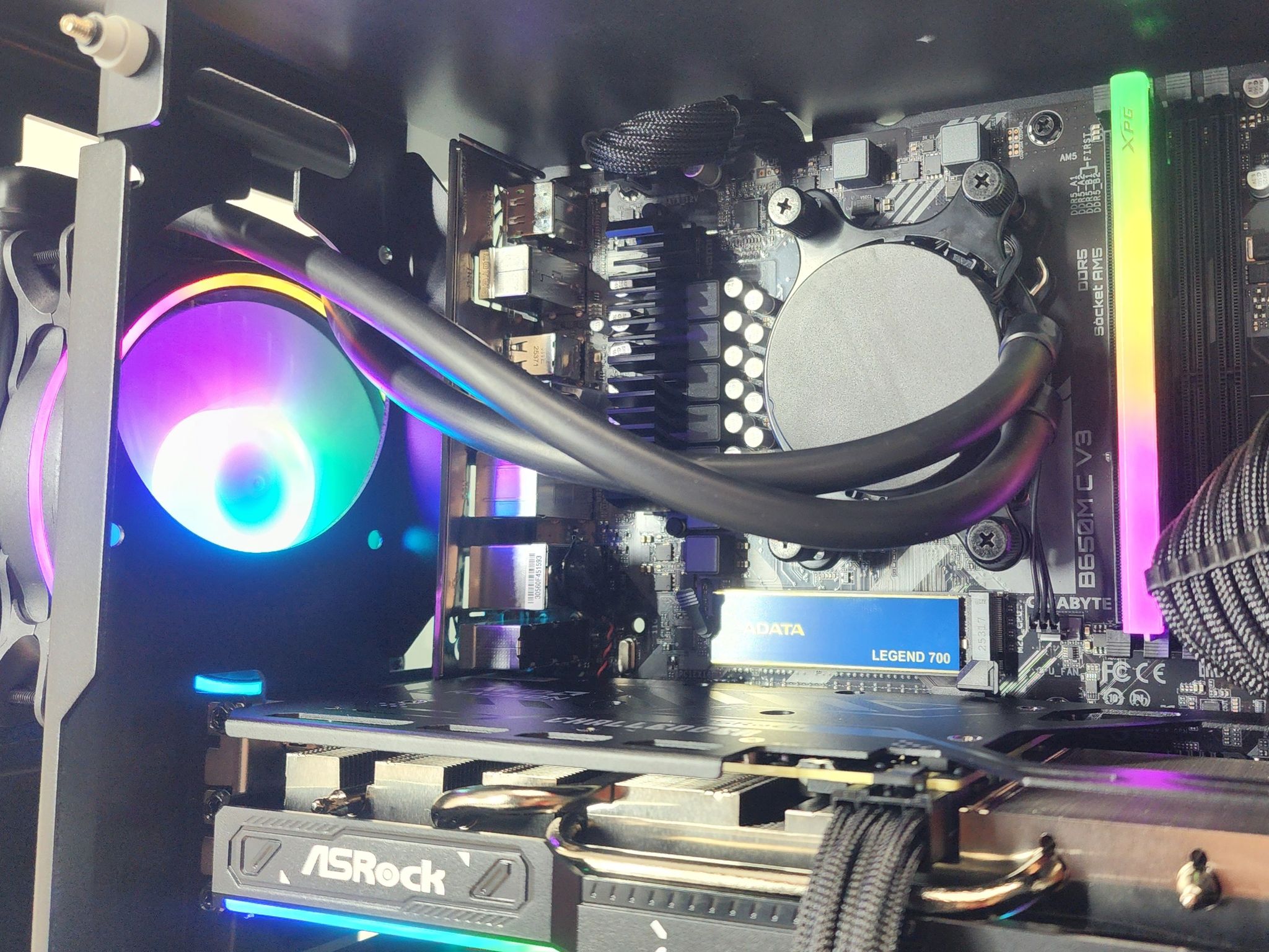 Gaming PC Ryzen 7 9700X 16GB RAM 1TB SSD RX 9060 8GB Windows 11 Computer