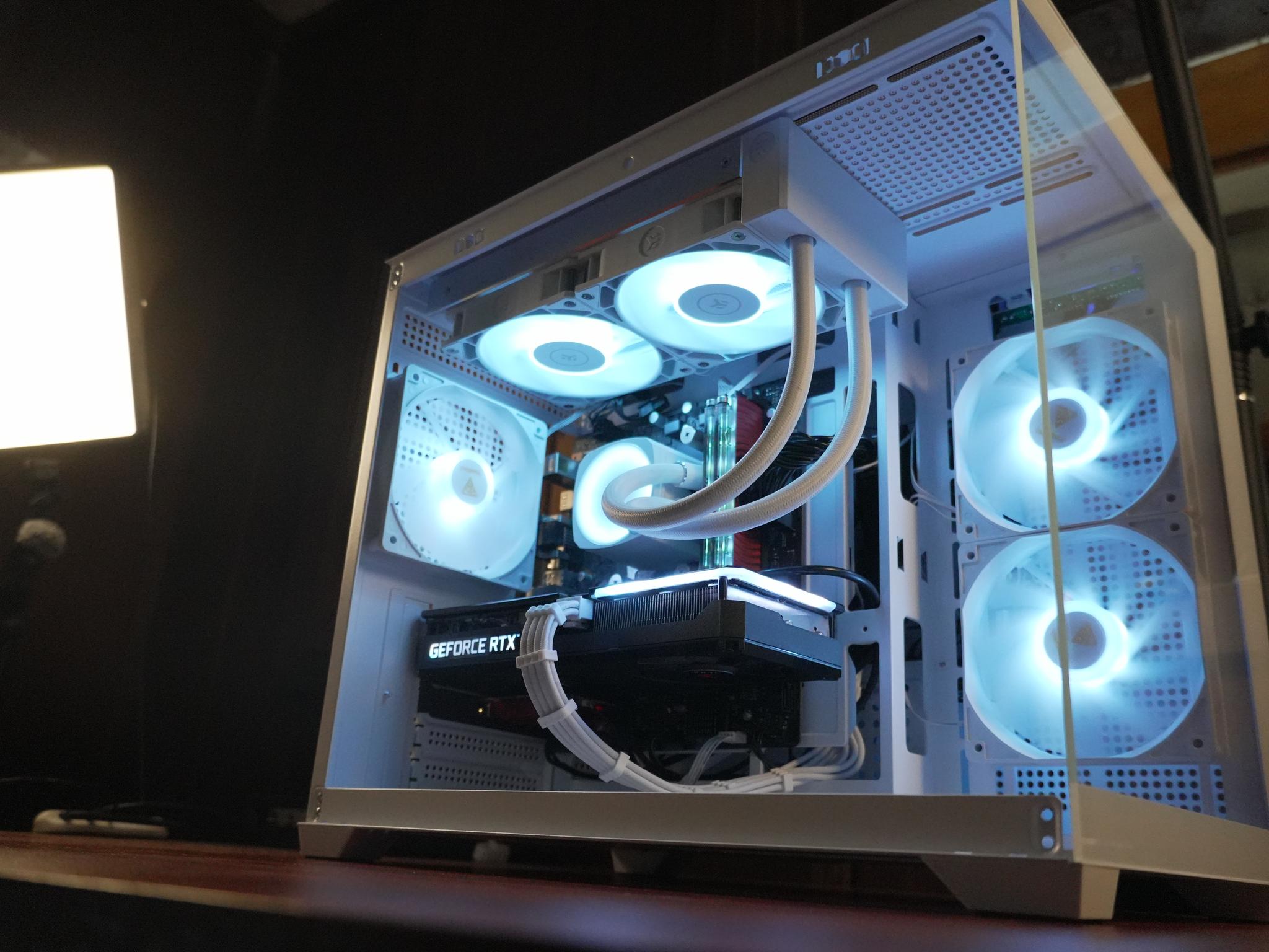 White Hollow |RTX 3060 TI|RYZEN 5 5600X|16GB DDR4|500GB SSD|WINDOWS 11 PRO ACTIVATED| WIFI & BT|
