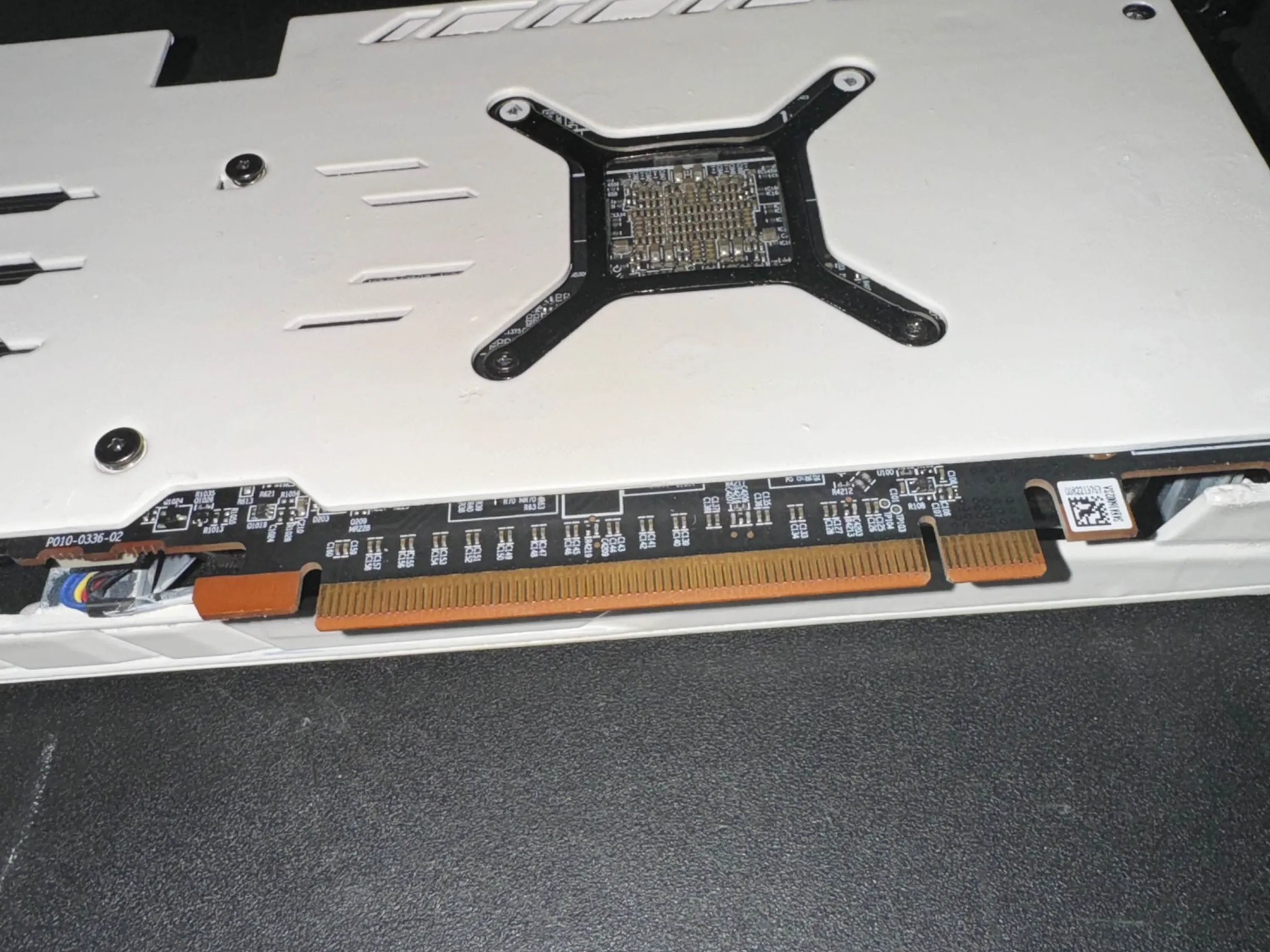 Sapphire PULSE BE Radeon RX 5600 XT 6 GB (White Custom Painted)