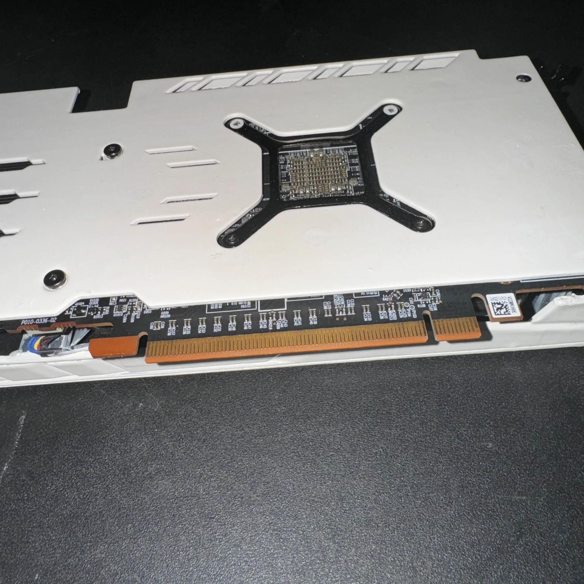 Sapphire PULSE BE Radeon RX 5600 XT 6 GB (White Custom Painted)