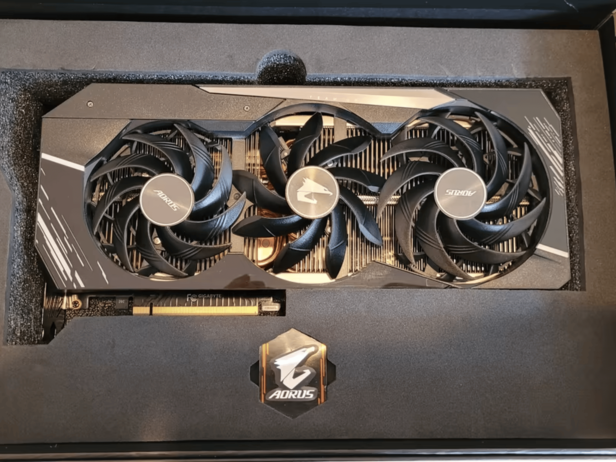 GIGABYTE AORUS Nvidia GeForce RTX 3080 MASTER 10GB GDDR6X Graphics Card - Rev. 2