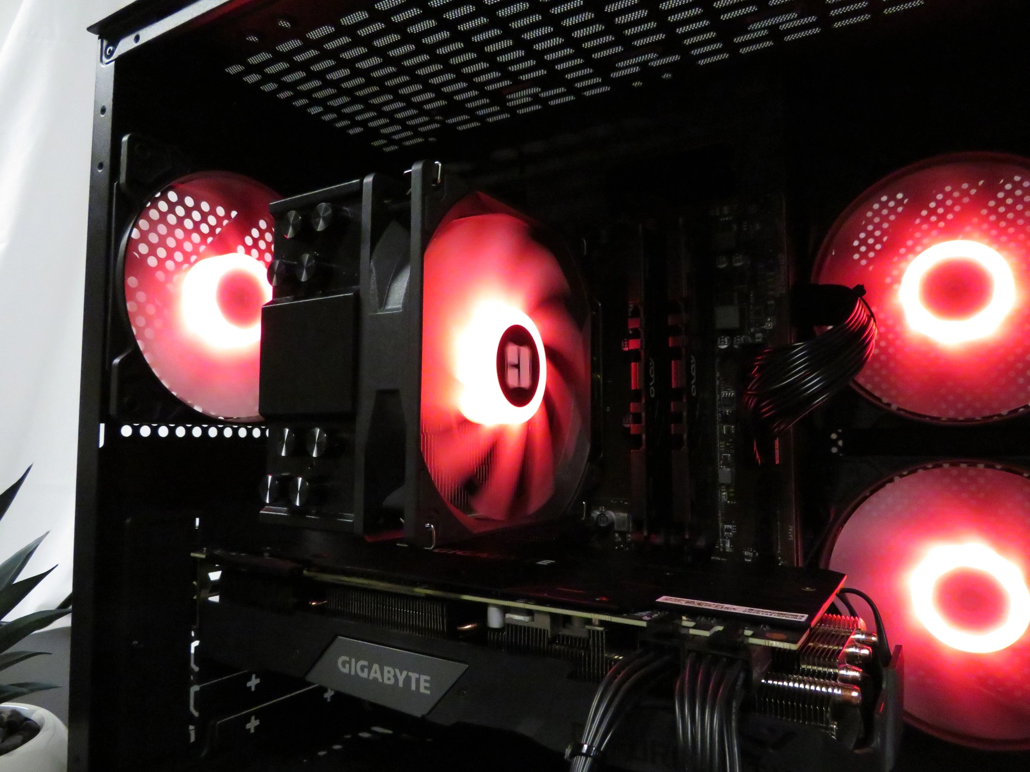 Budget Gamer and Streamer: Ryzen 5 5600X + RTX 2070 Super + 16 GB DDR4 + 1TB NVME SSD