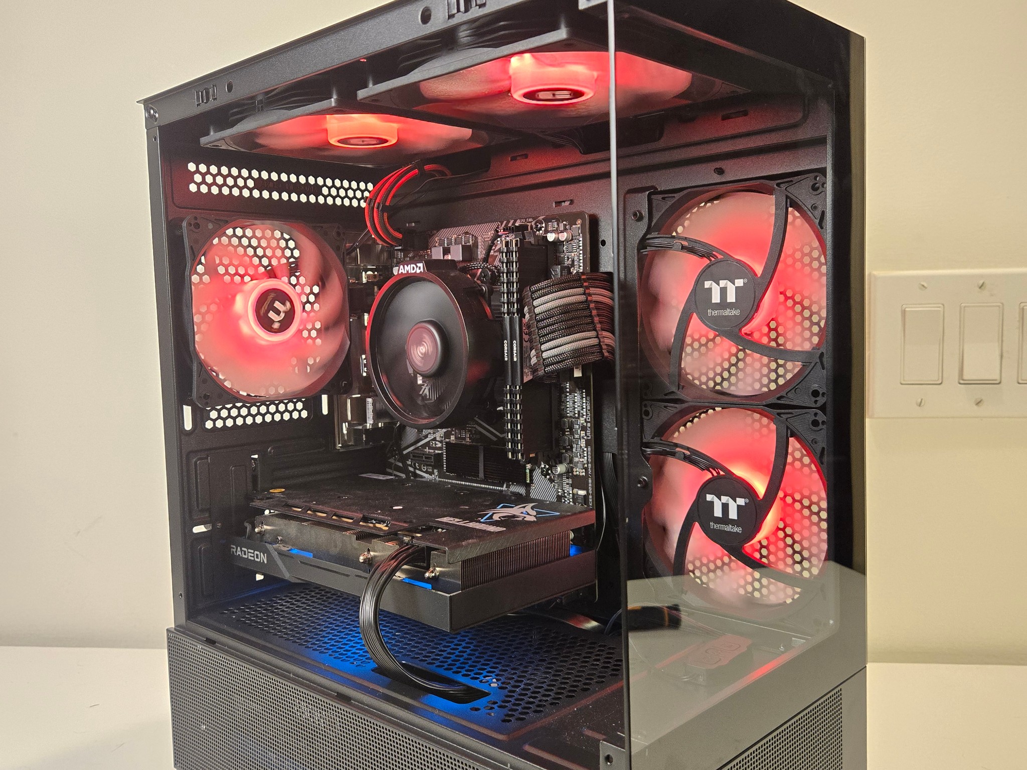 RX 6600 XT | Ryzen 5 5500 | 16gb DDR4 | 512gb SSD👏🏽