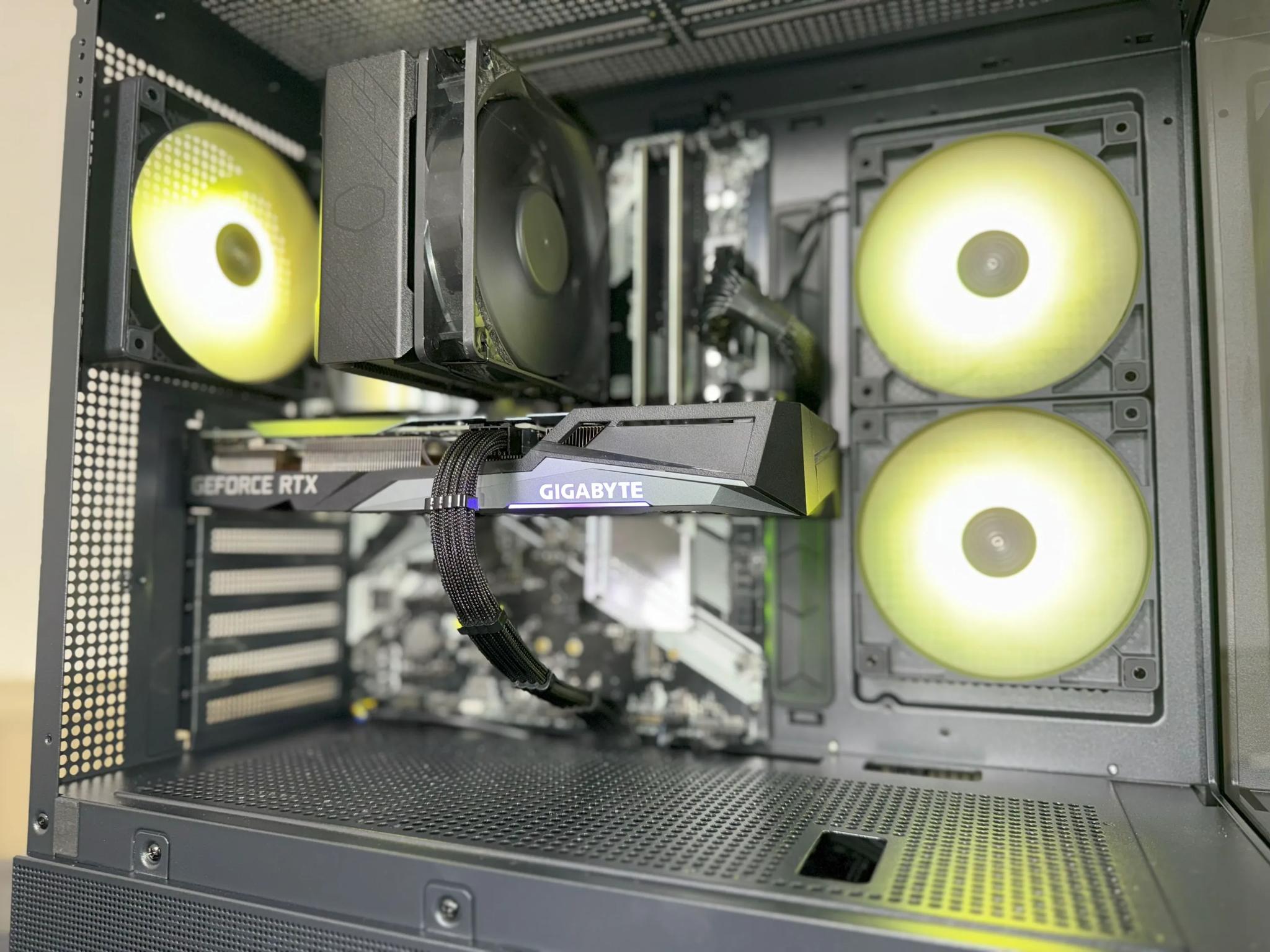 Balanced Combo : Ryzen 7 5700X + RTX 3060