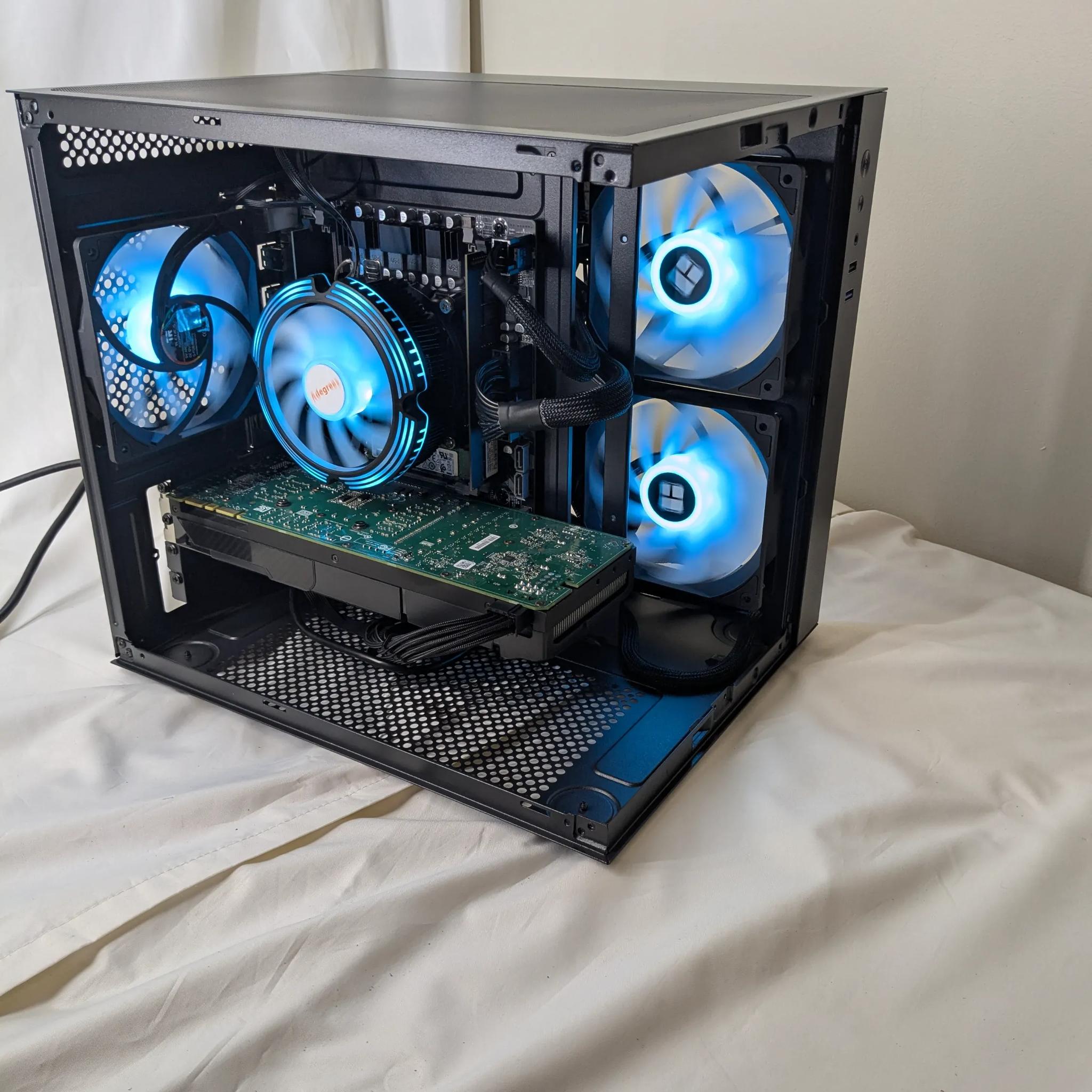 GTX 1080 | 14 cores 28 threads | 32 GB RAM