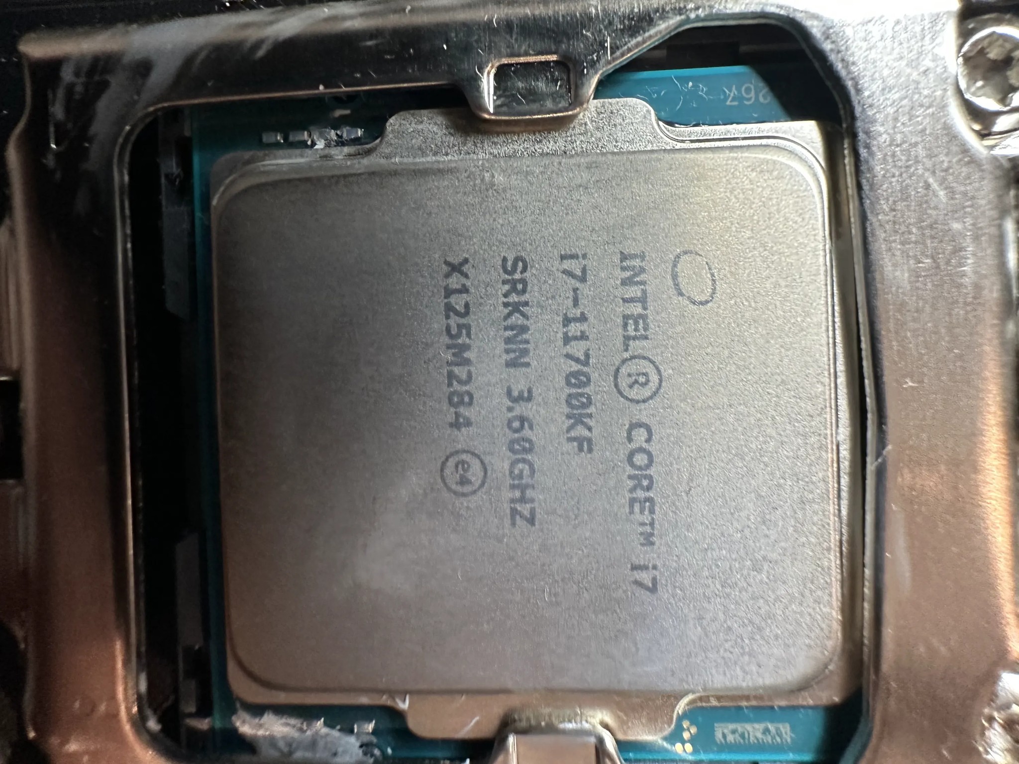 Intel i7-11700kf / ASRock Z590 C/AC WiFi Board / Corsair Vengeance Pro RGB 32gb DDR4-3200mhz RAM