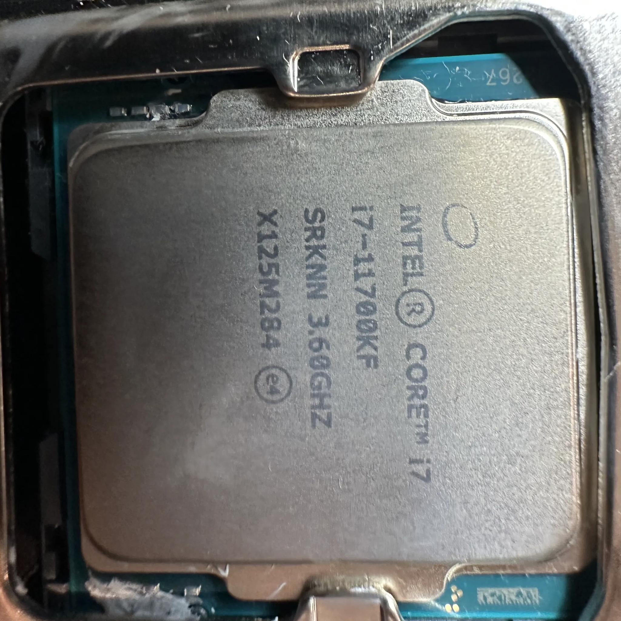 Intel i7-11700kf / ASRock Z590 C/AC WiFi Board / Corsair Vengeance Pro RGB 32gb DDR4-3200mhz RAM