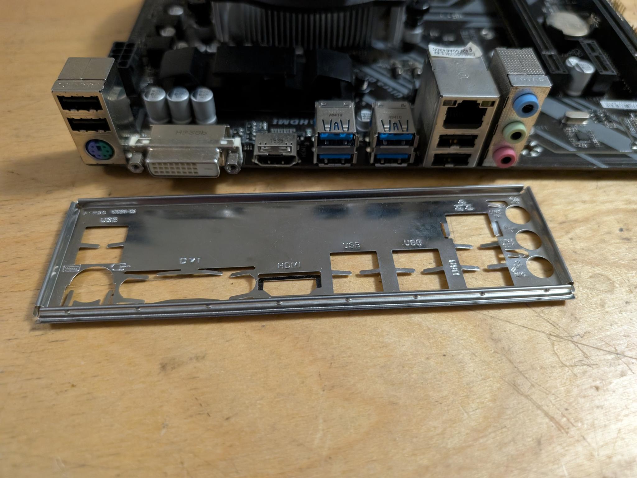 Gigabyte B450M DS3H + AMD Ryzen 5 3600